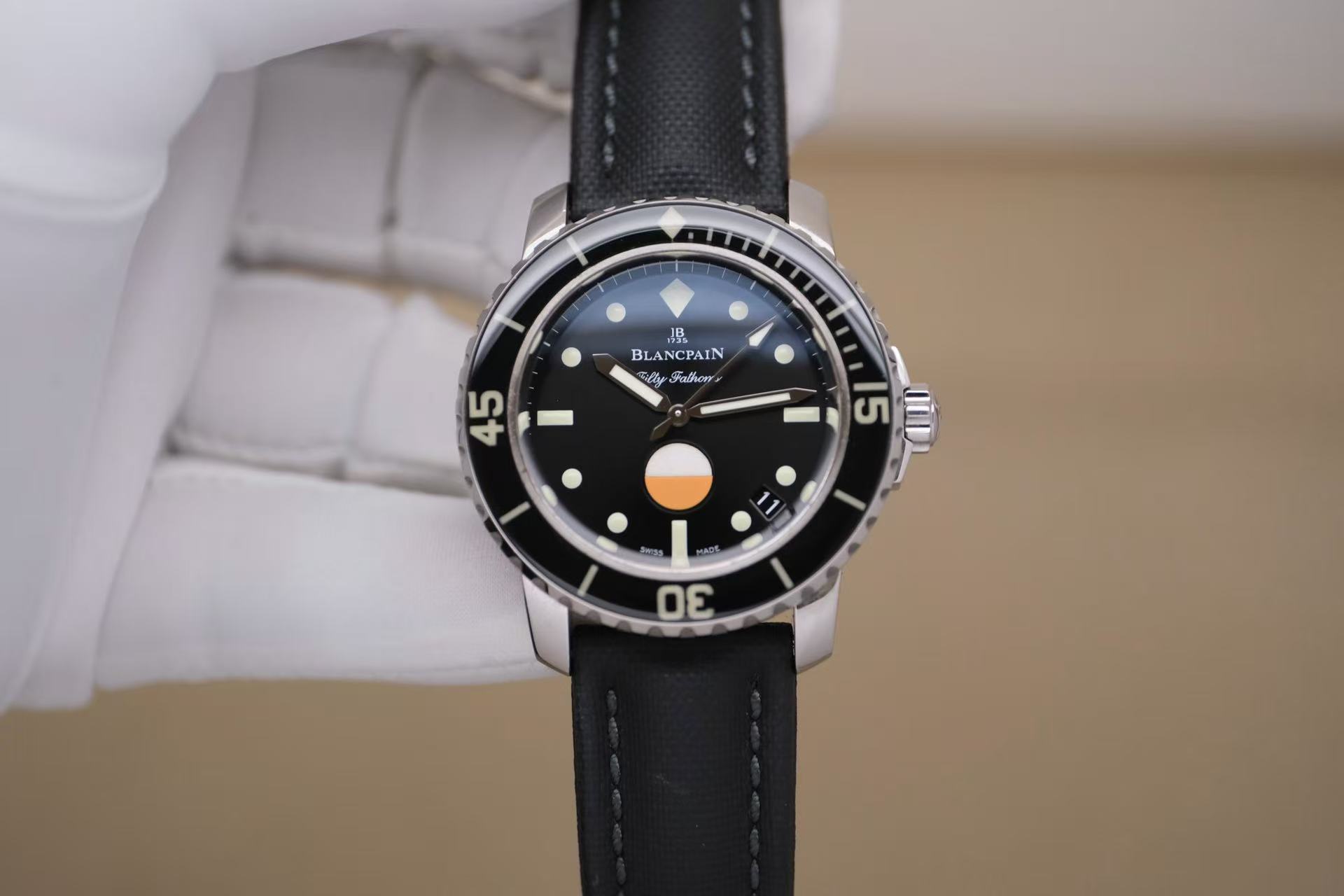Blancpain 5008 1130 B52A detail 5