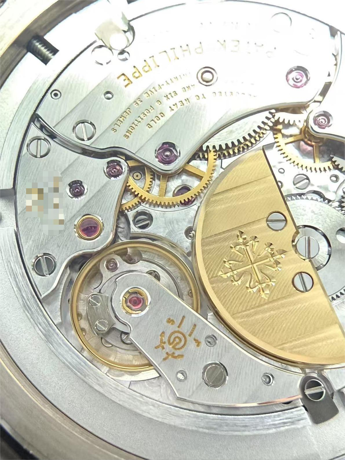 Patek Philippe 5575G-001 detail 2