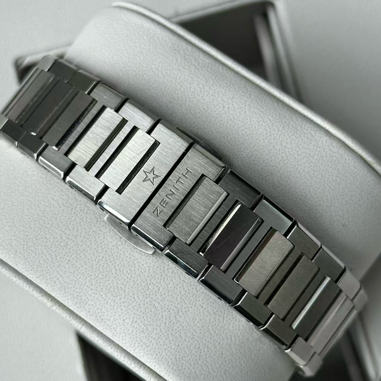 Zenith 03.9500.3600 / 21.I001 detail 6