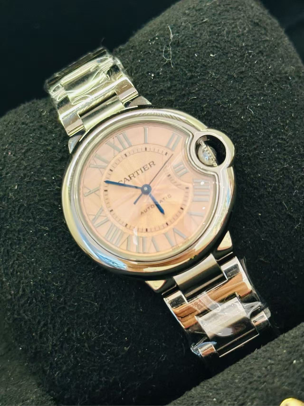 Cartier W6920100 detail 3
