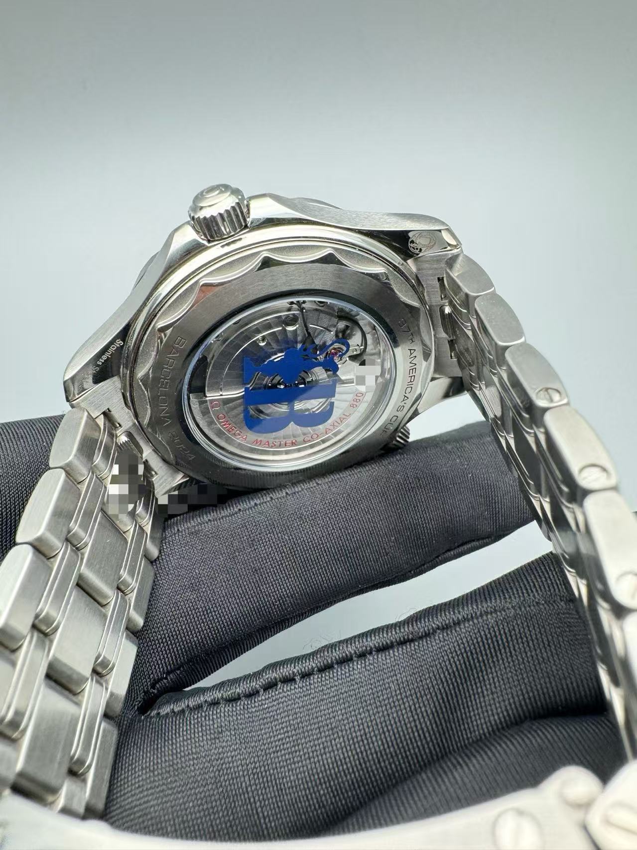 Omega 210.30.42.20.04.002 detail 1