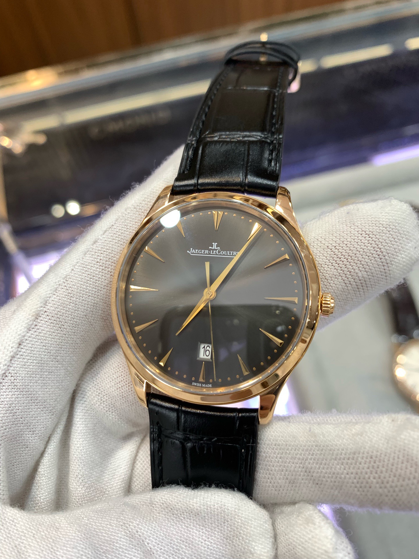 Jaeger-LeCoultre 128255J detail 1