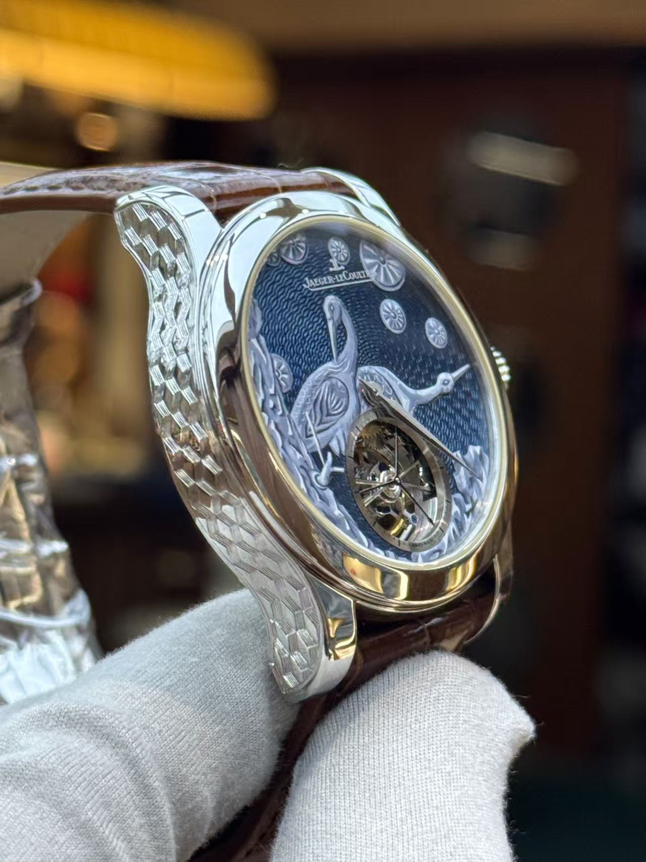 Jaeger-LeCoultre 16634E1 detail 1