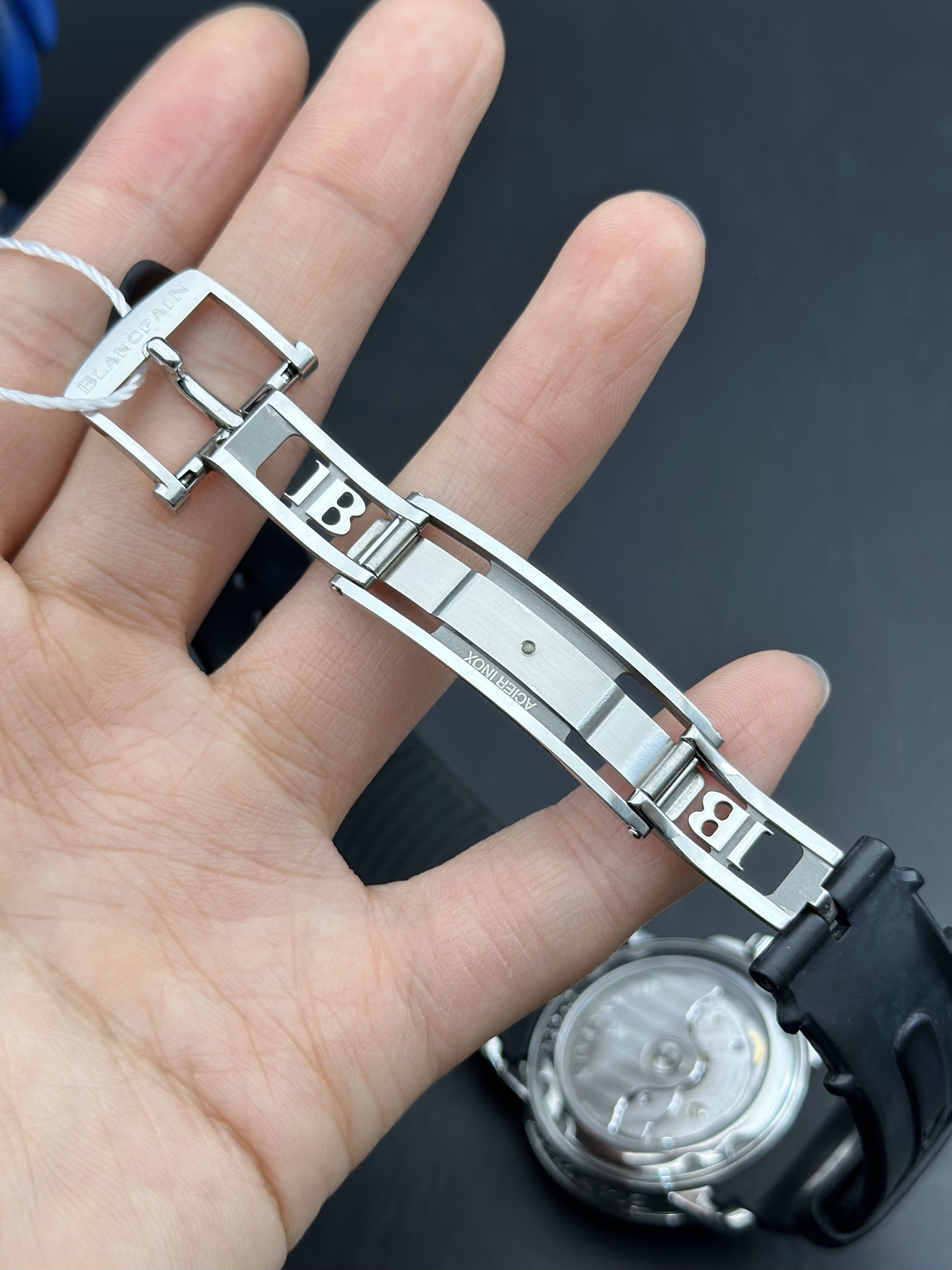 Blancpain 3300-4530-64B detail 5