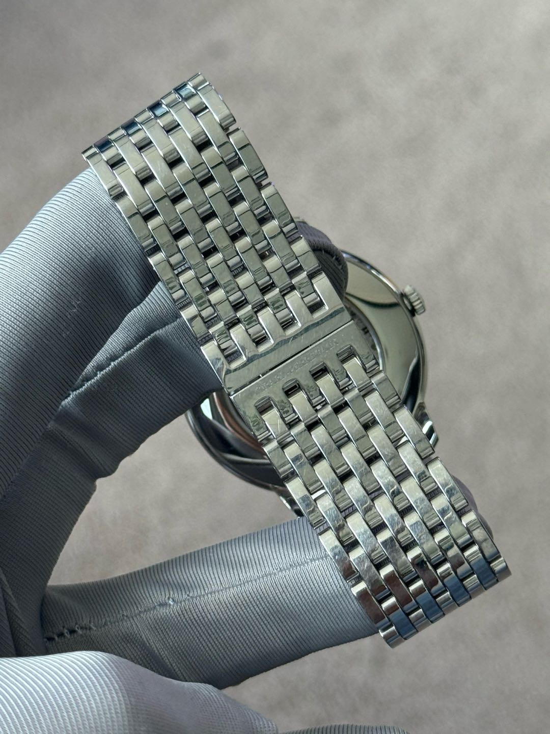 Girard Perregaux 49555-11-131-11A detail 6