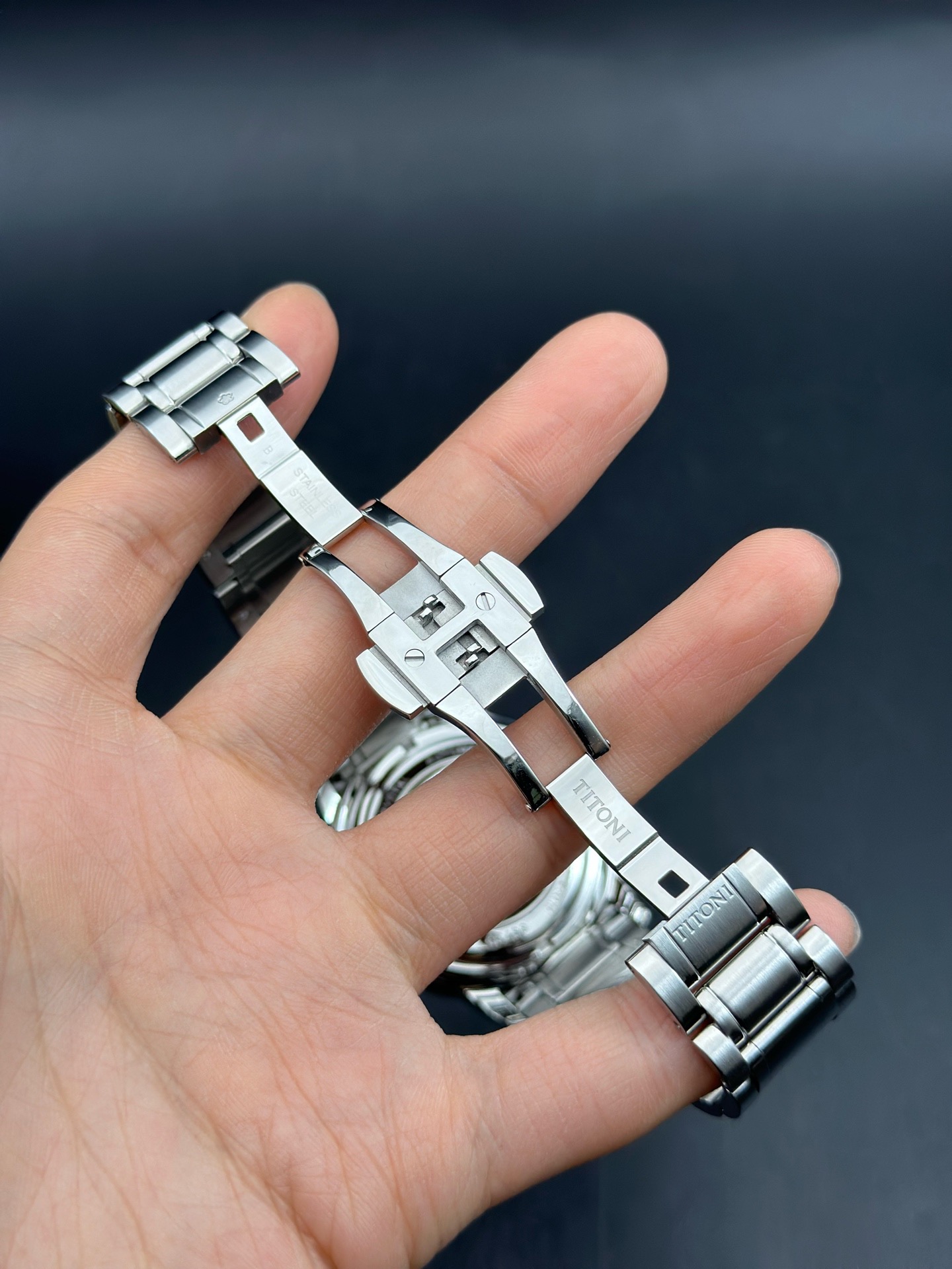 TITONI SW200-1 detail 5