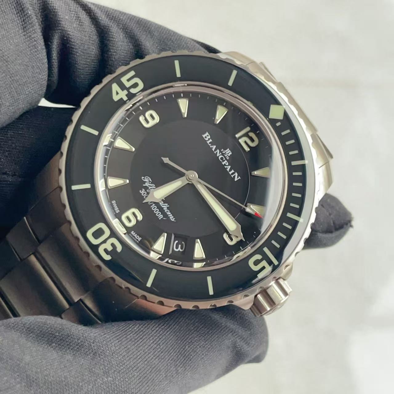 Blancpain 5015-12B30-98 detail 2