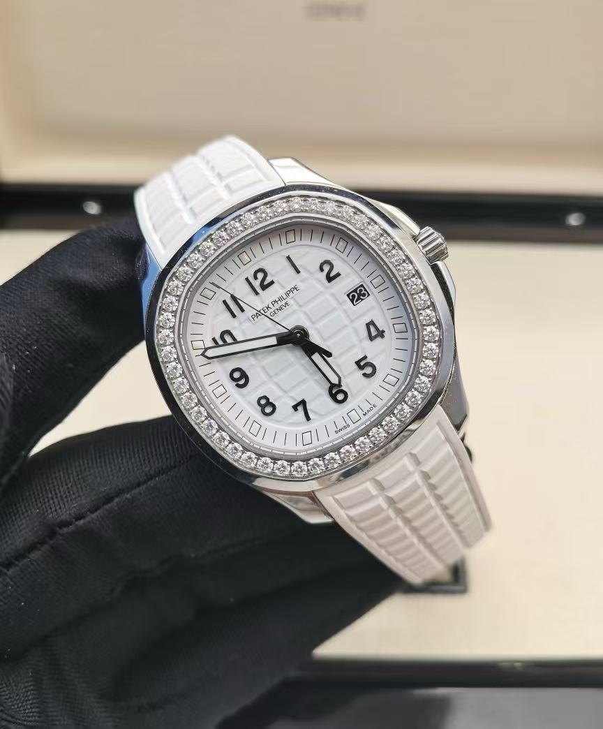 Patek Philippe 5267 / 200A-010 detail 1