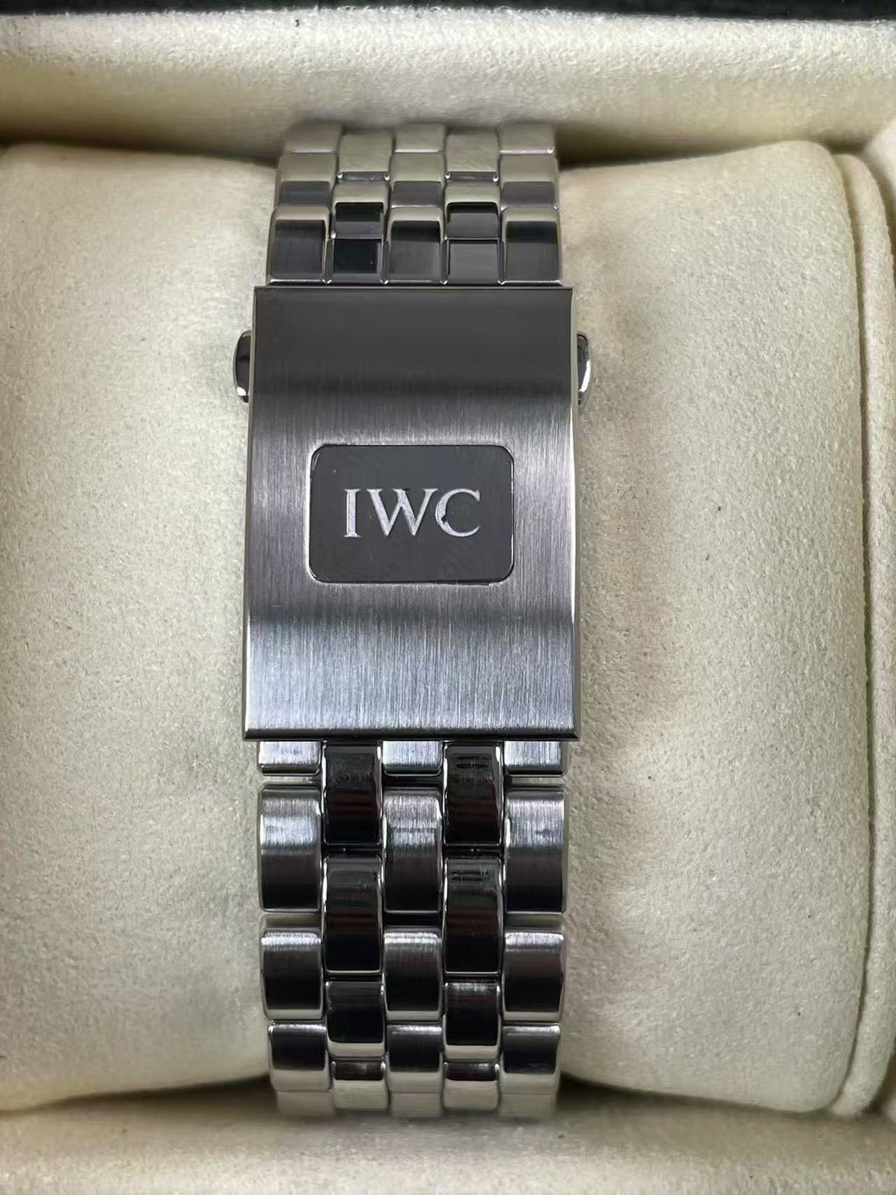IWC IW328204 detail 3