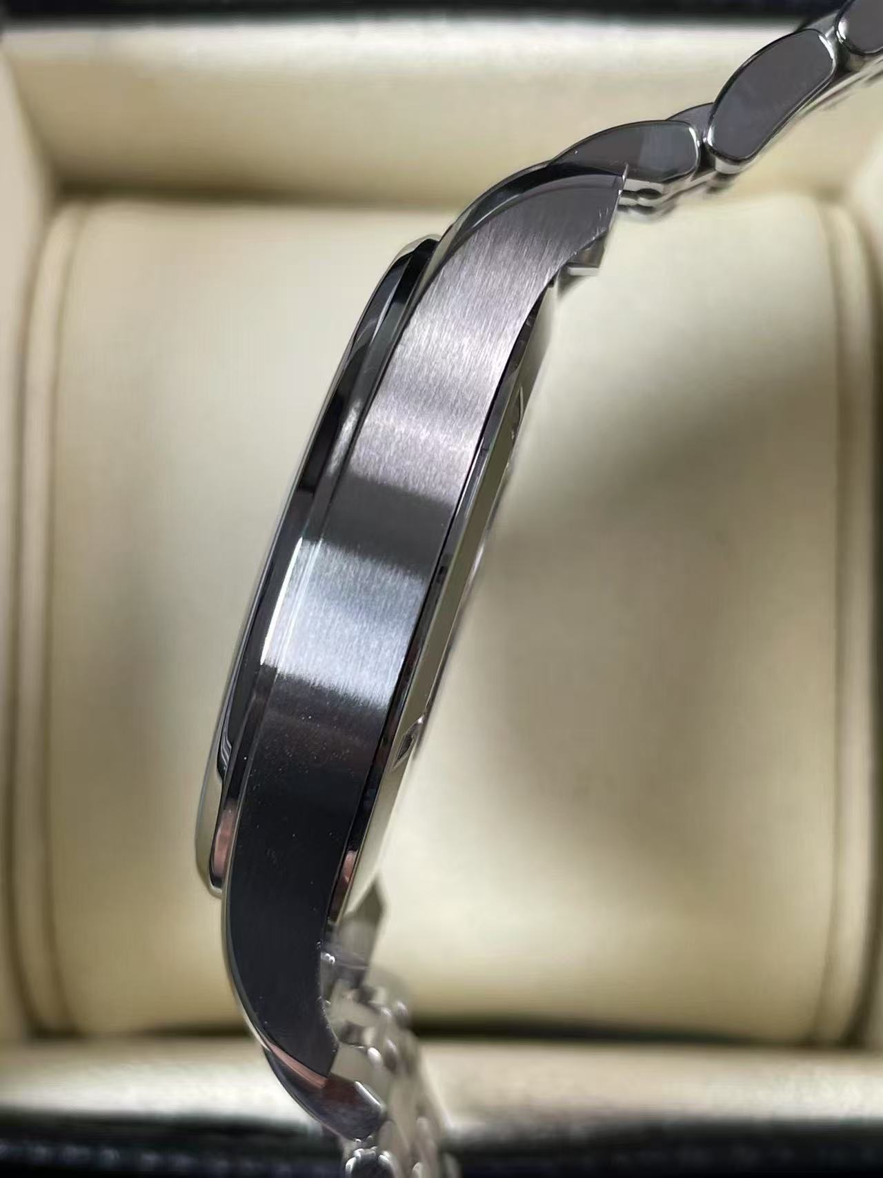 IWC IW328204 detail 4