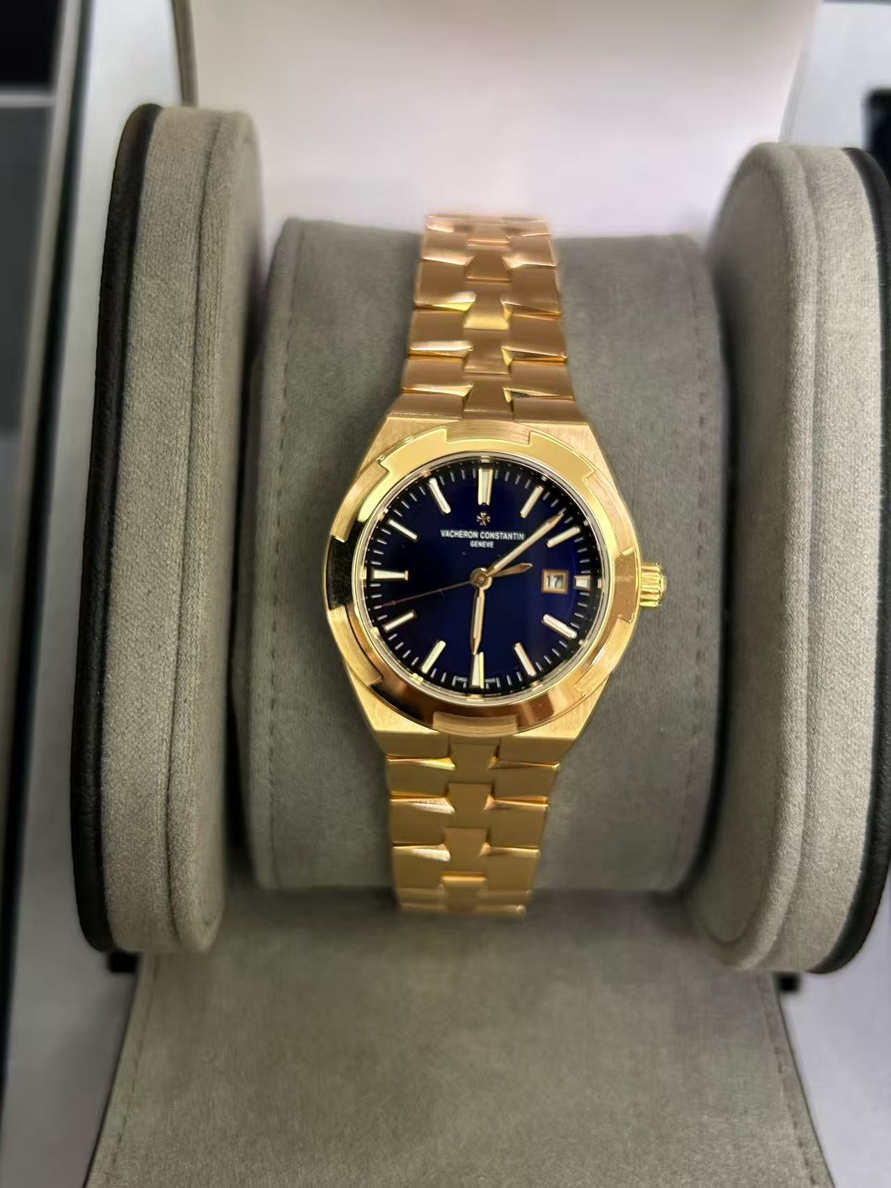 Vacheron Constantin 4600V / 200R-B979