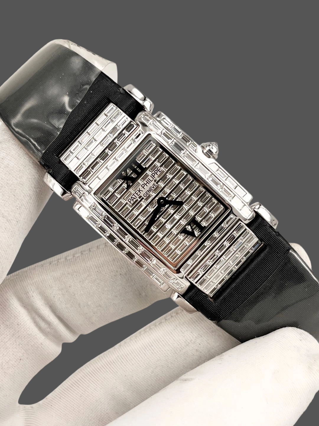 Patek Philippe 4911G-001 detail 1