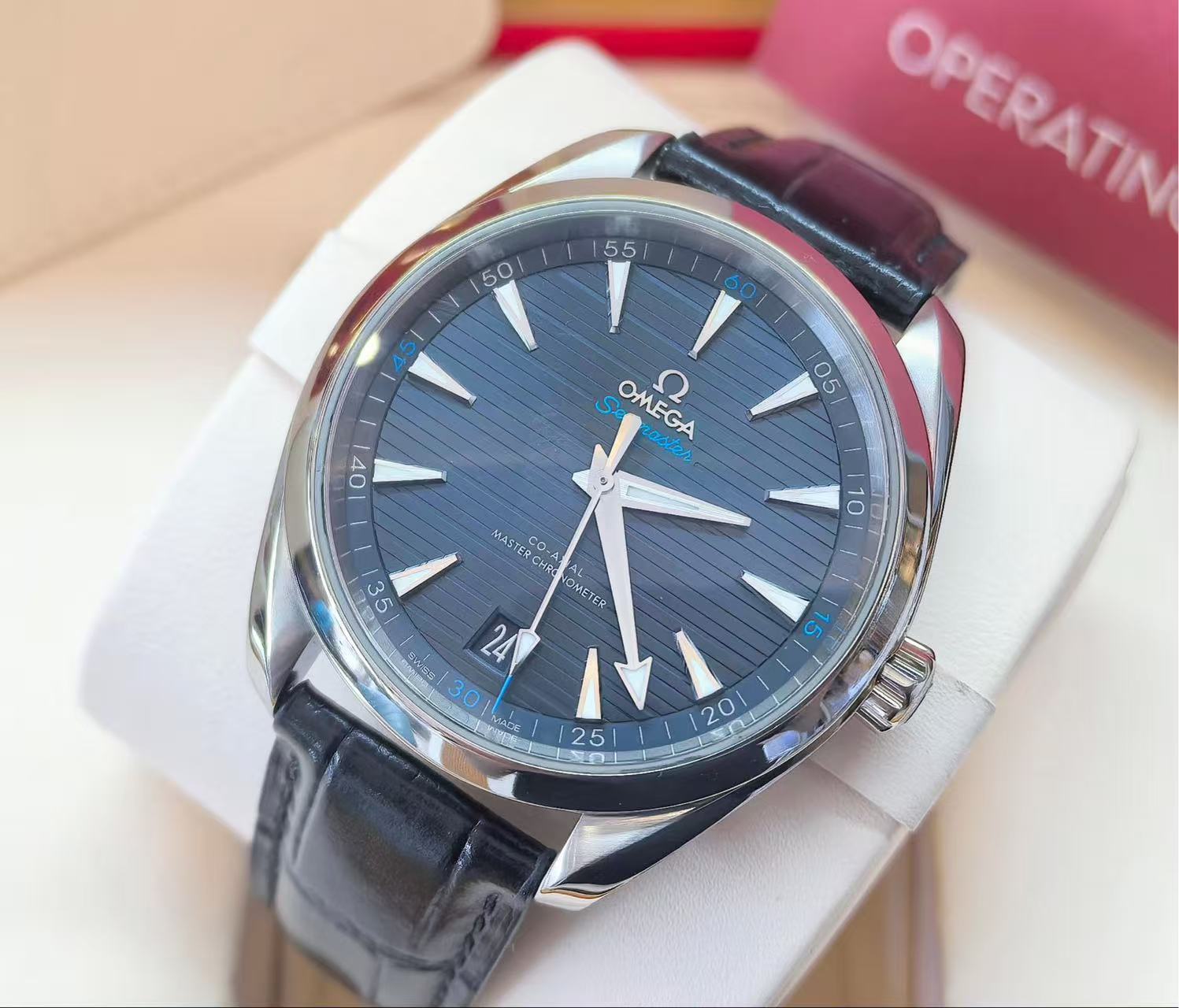Omega 220.13.41.21.03.001 detail 3