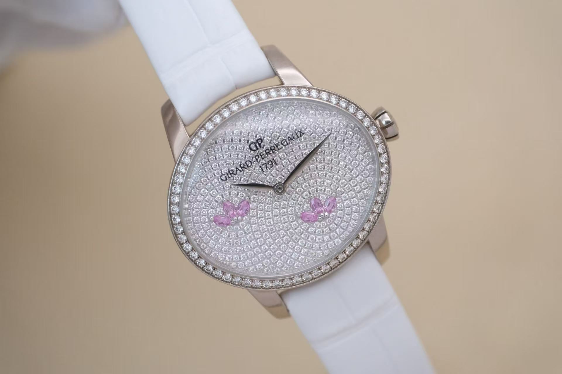 Girard Perregaux 80489D53A1B4-CK9A detail 1