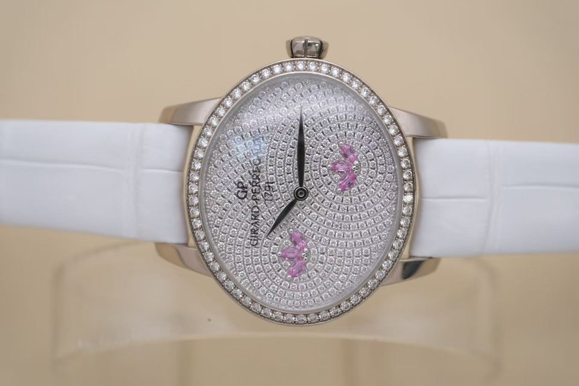 Girard Perregaux 80489D53A1B4-CK9A detail 3