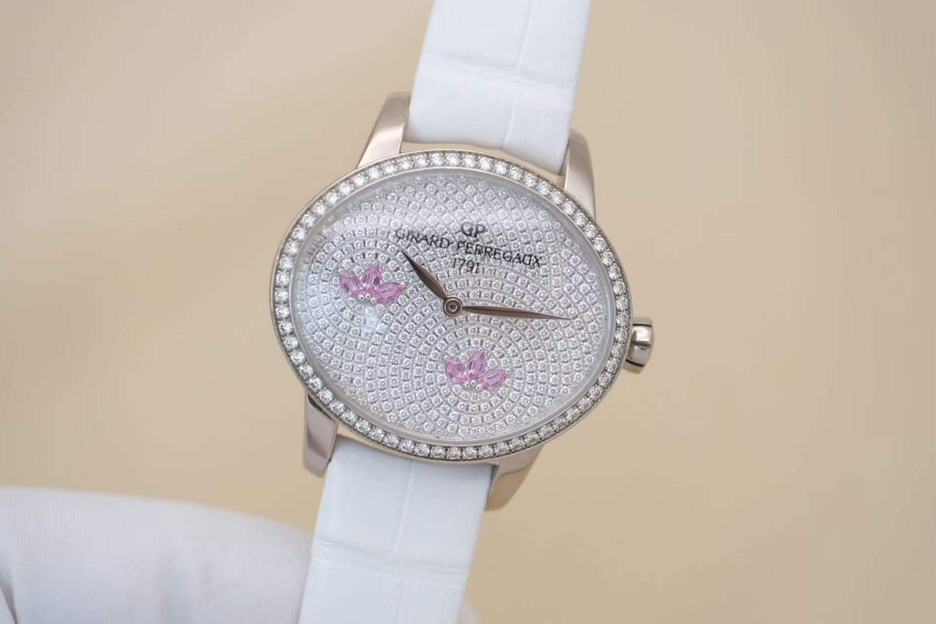 Girard Perregaux 80489D53A1B4-CK9A detail 4