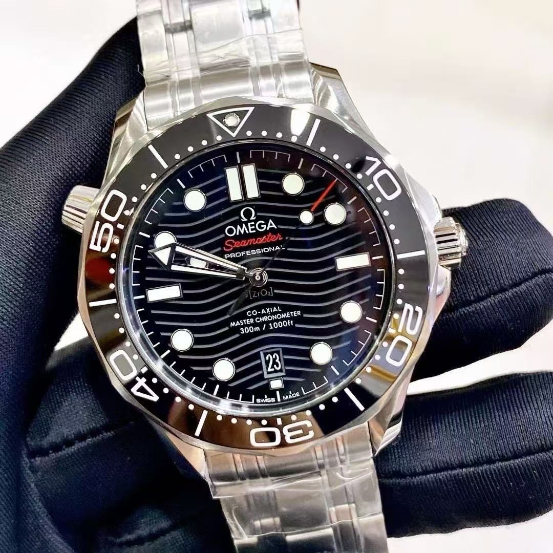 Omega 210.30.42.20.01.001 detail 1