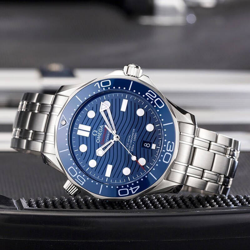 Omega 210.30.42.20.03.001 detail 1