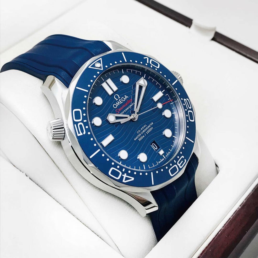 Omega 210.32.42.20.03.001 detail 1