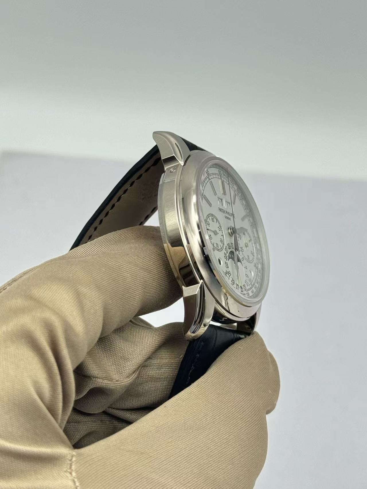 Patek Philippe 5270G-018 detail 1