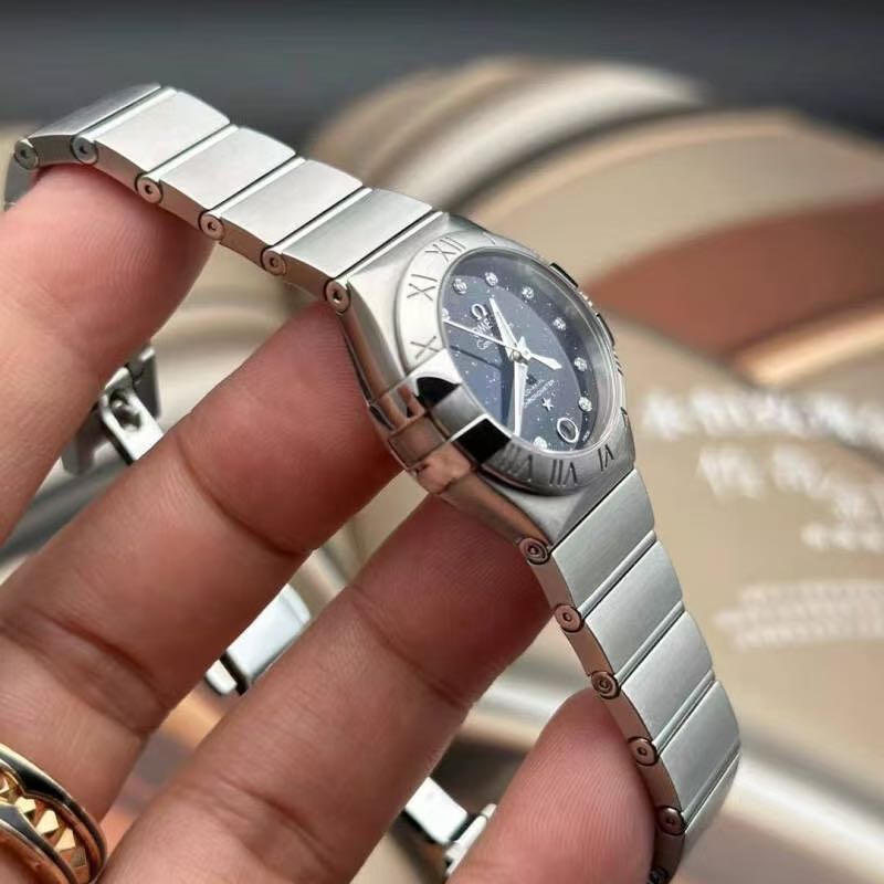 Omega 123.10.27.20.53.001 detail 1