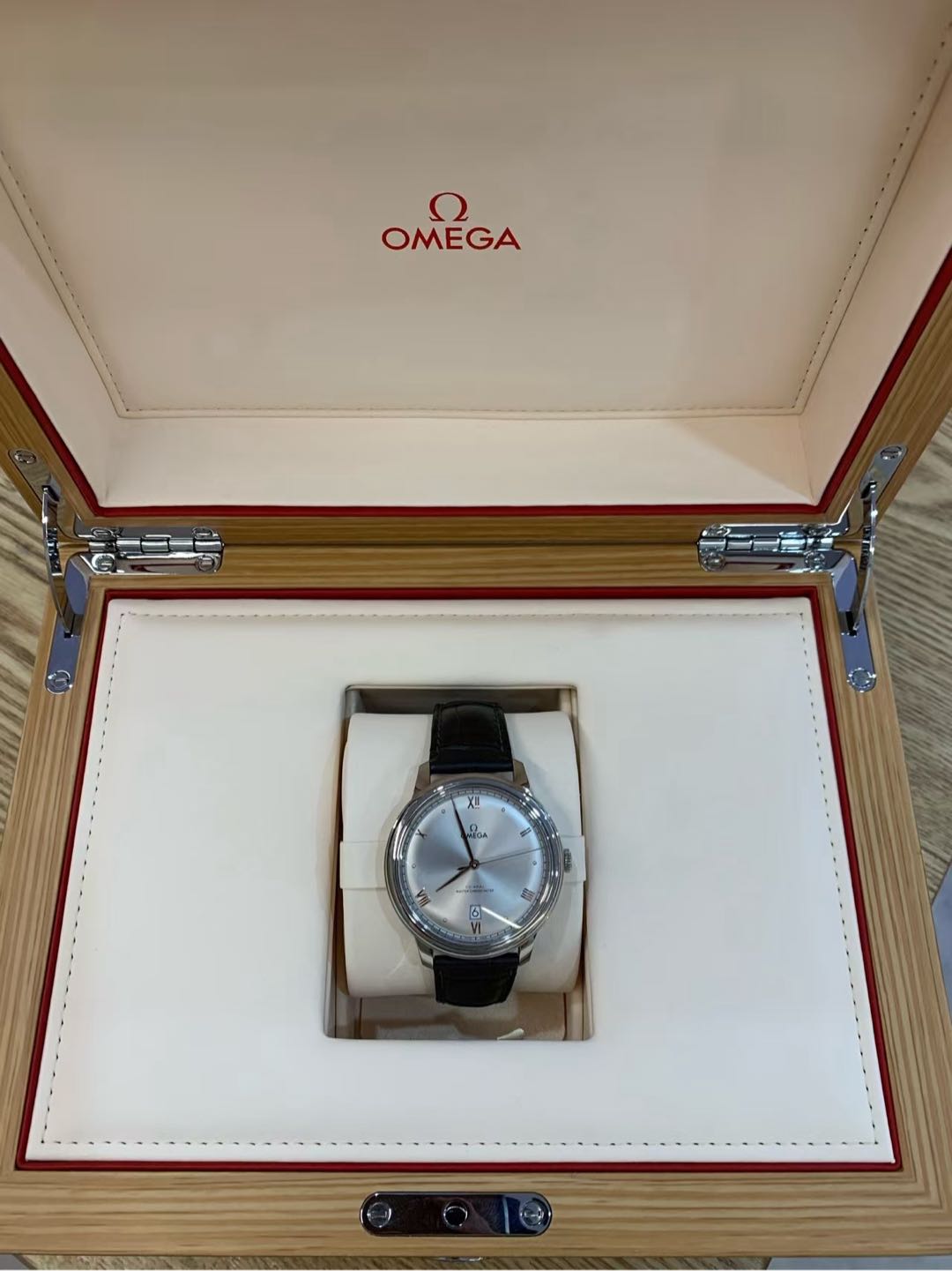 Omega 434.13.40.20.06.001