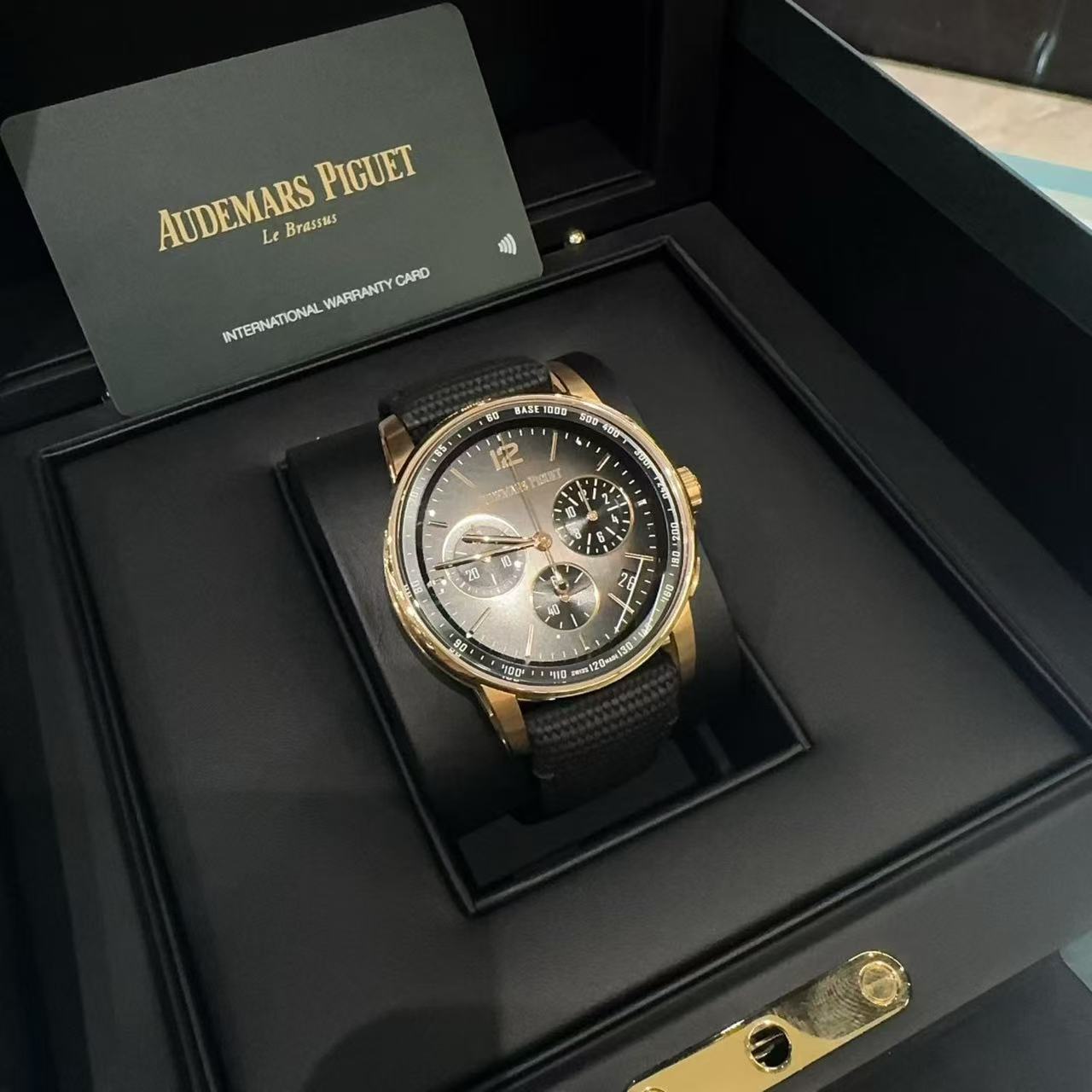 Audemars Piguet 26393NR.OO.A002KB.01 detail 4