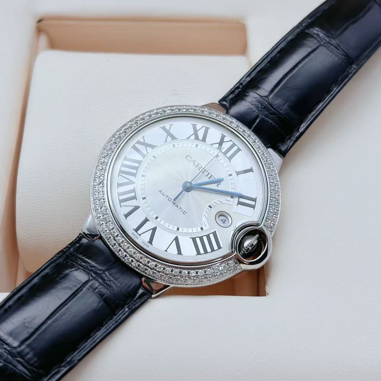 Cartier W69016Z4 detail 3