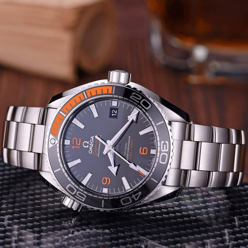 Omega 215.30.44.21.01.002 detail 2