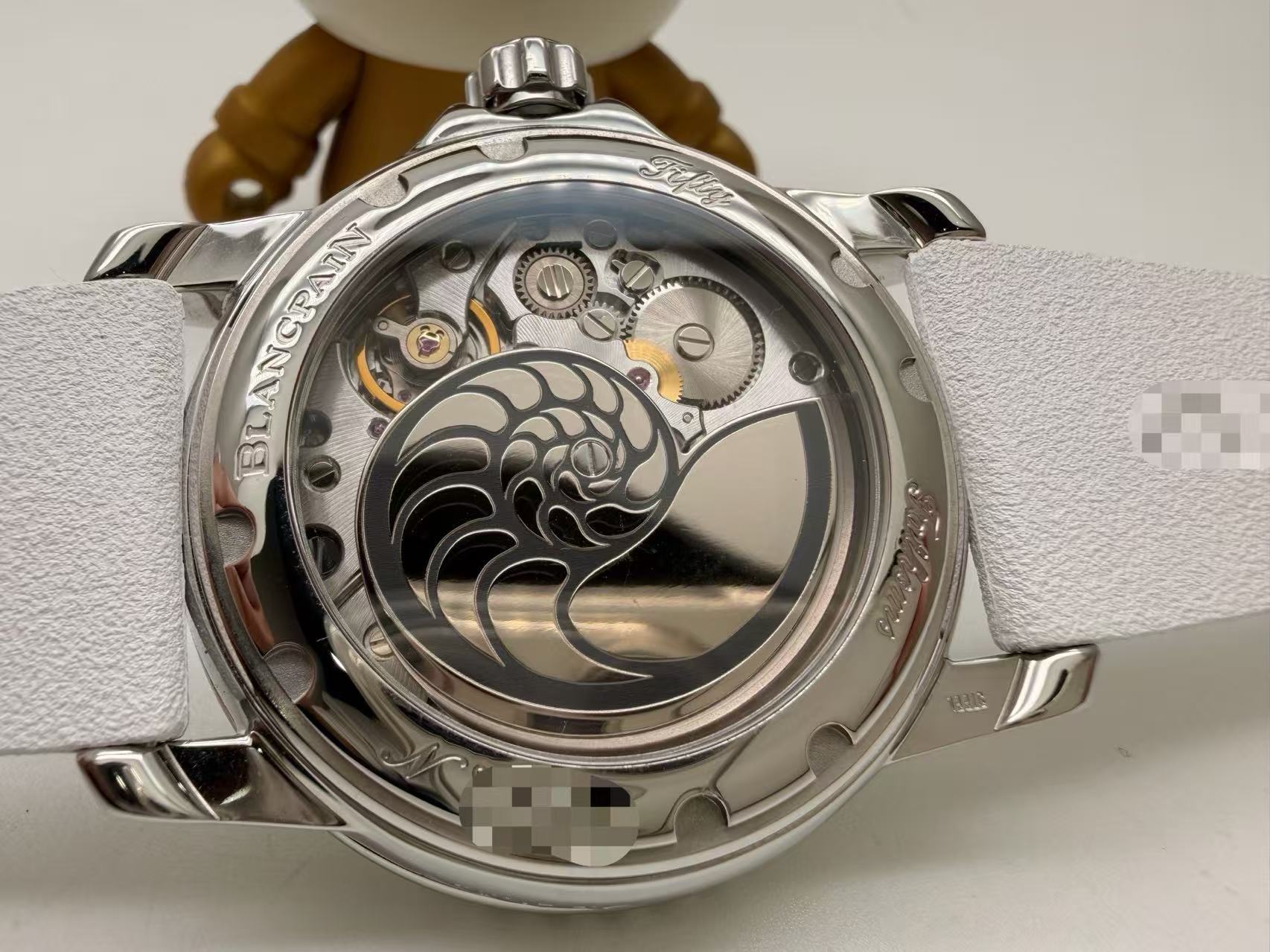 Blancpain 5015-1127-52A detail 5