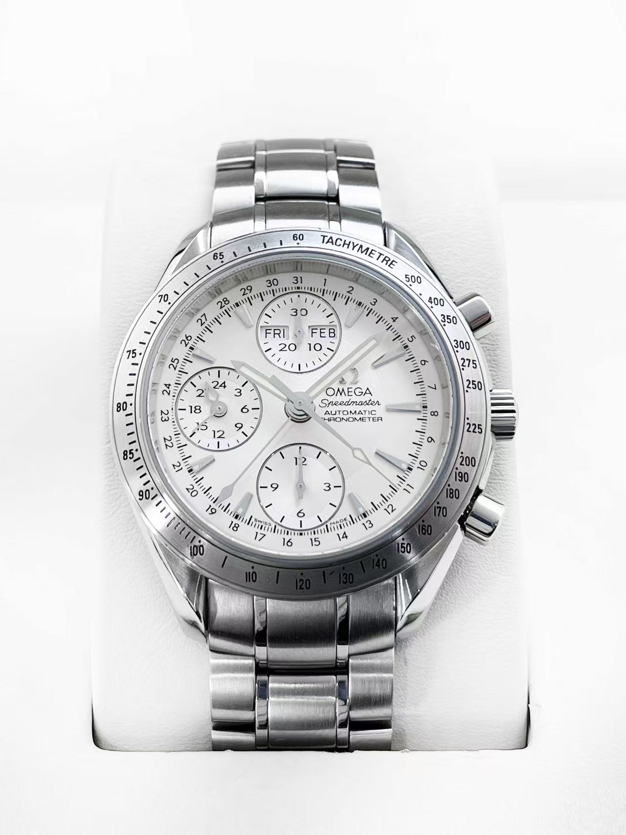 Omega 3221.30.00 detail 6