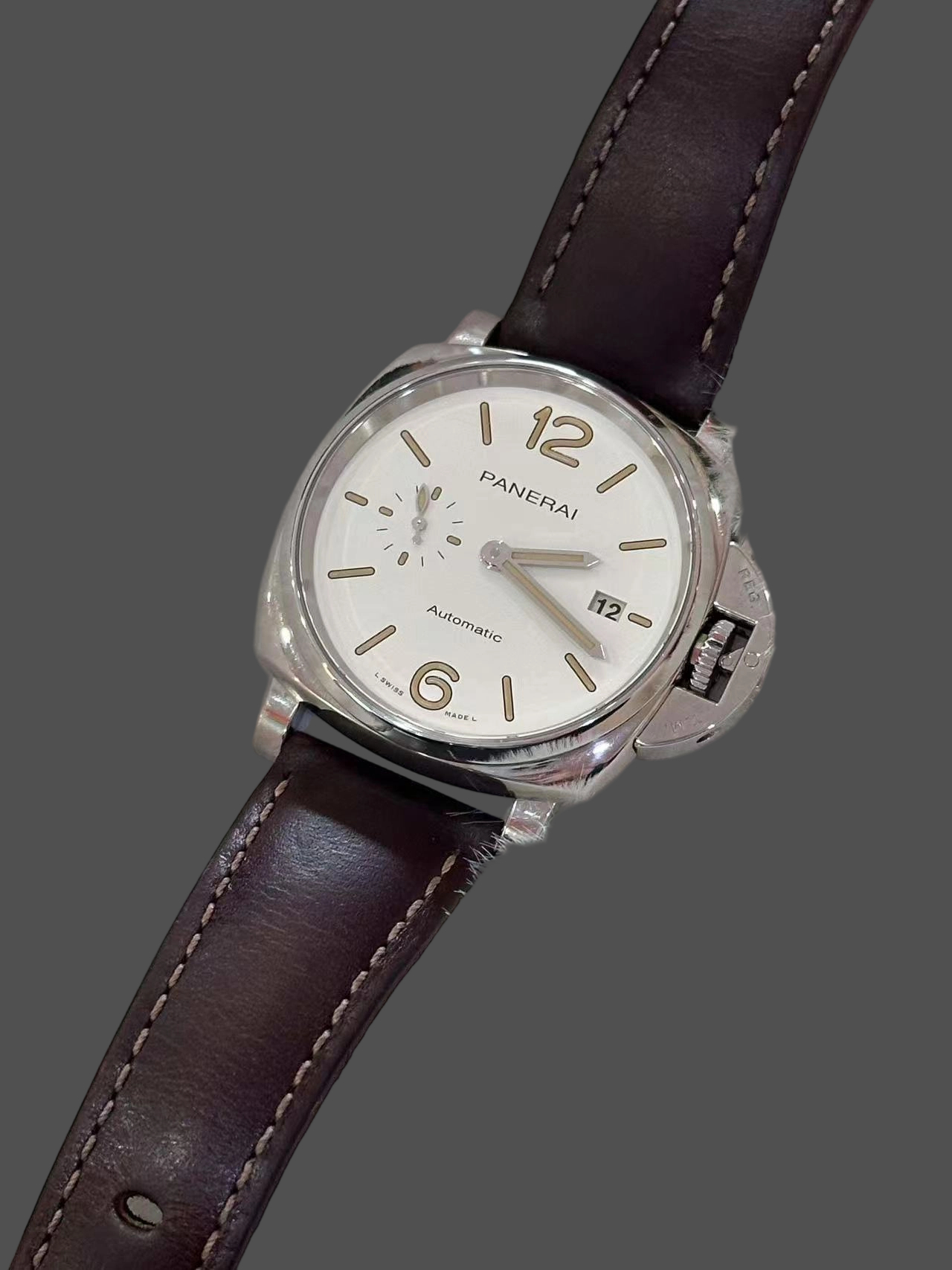 Panerai PAM01046 detail 3