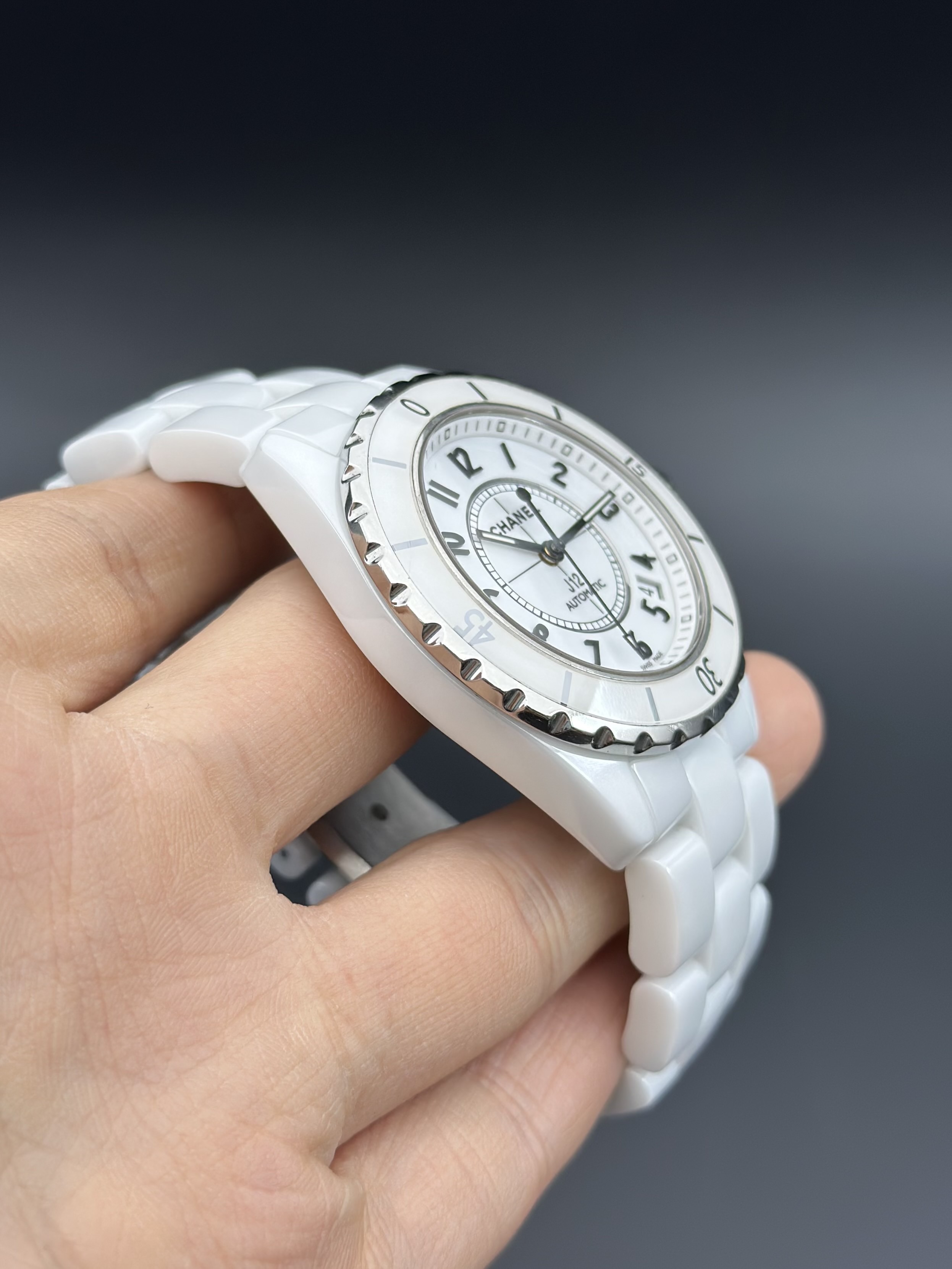 Chanel H0970 detail 3