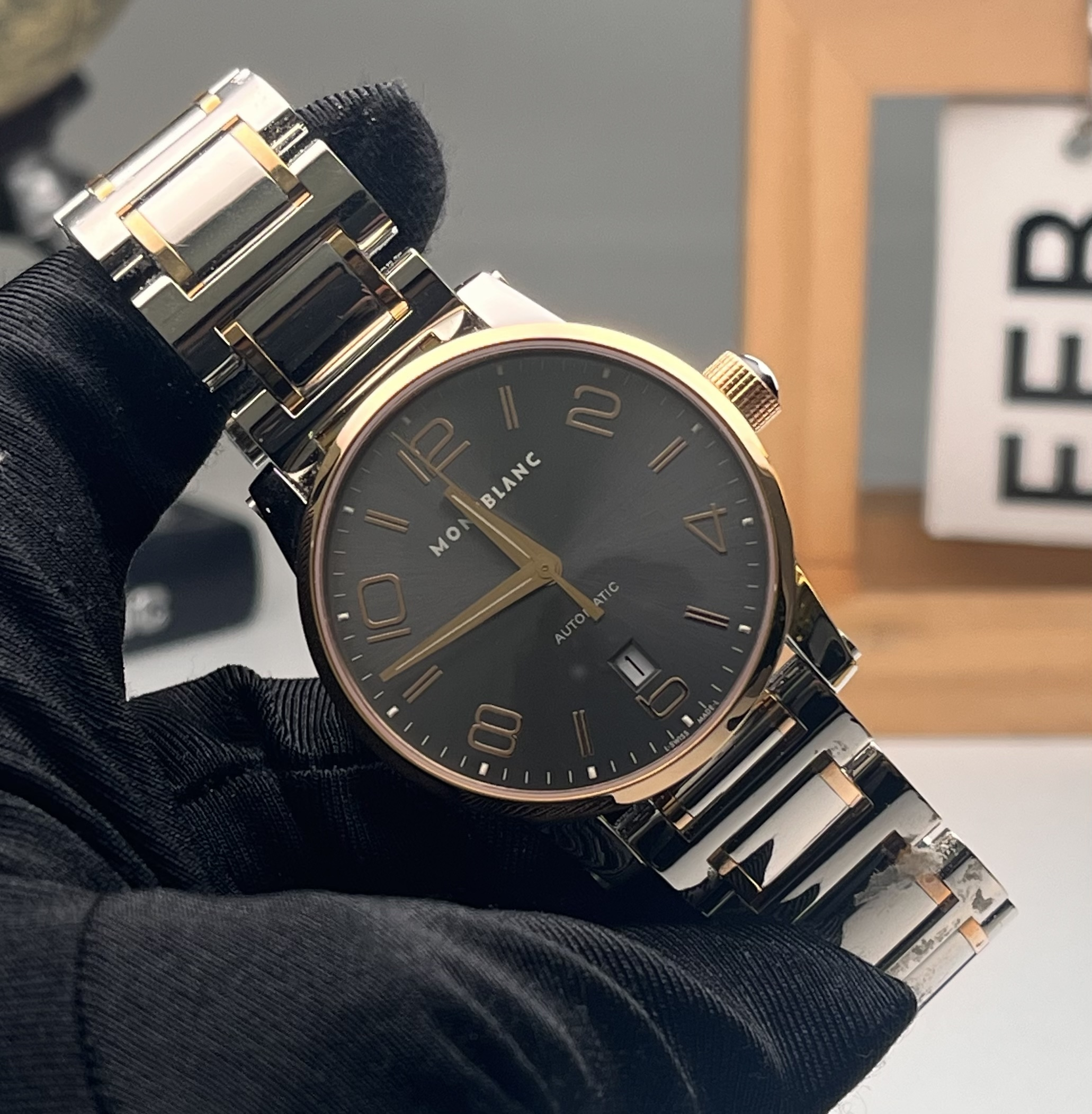 Montblanc U0106501 detail 2