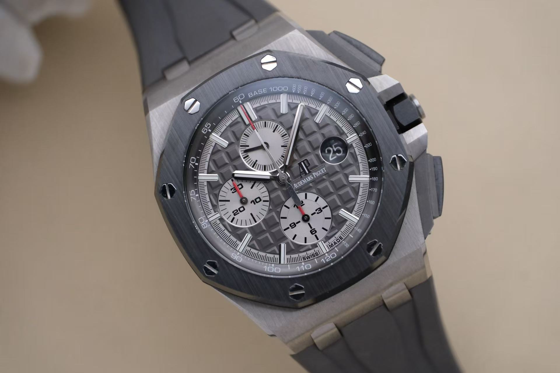Audemars Piguet 26400IO.OO.A004CA.01 detail 1