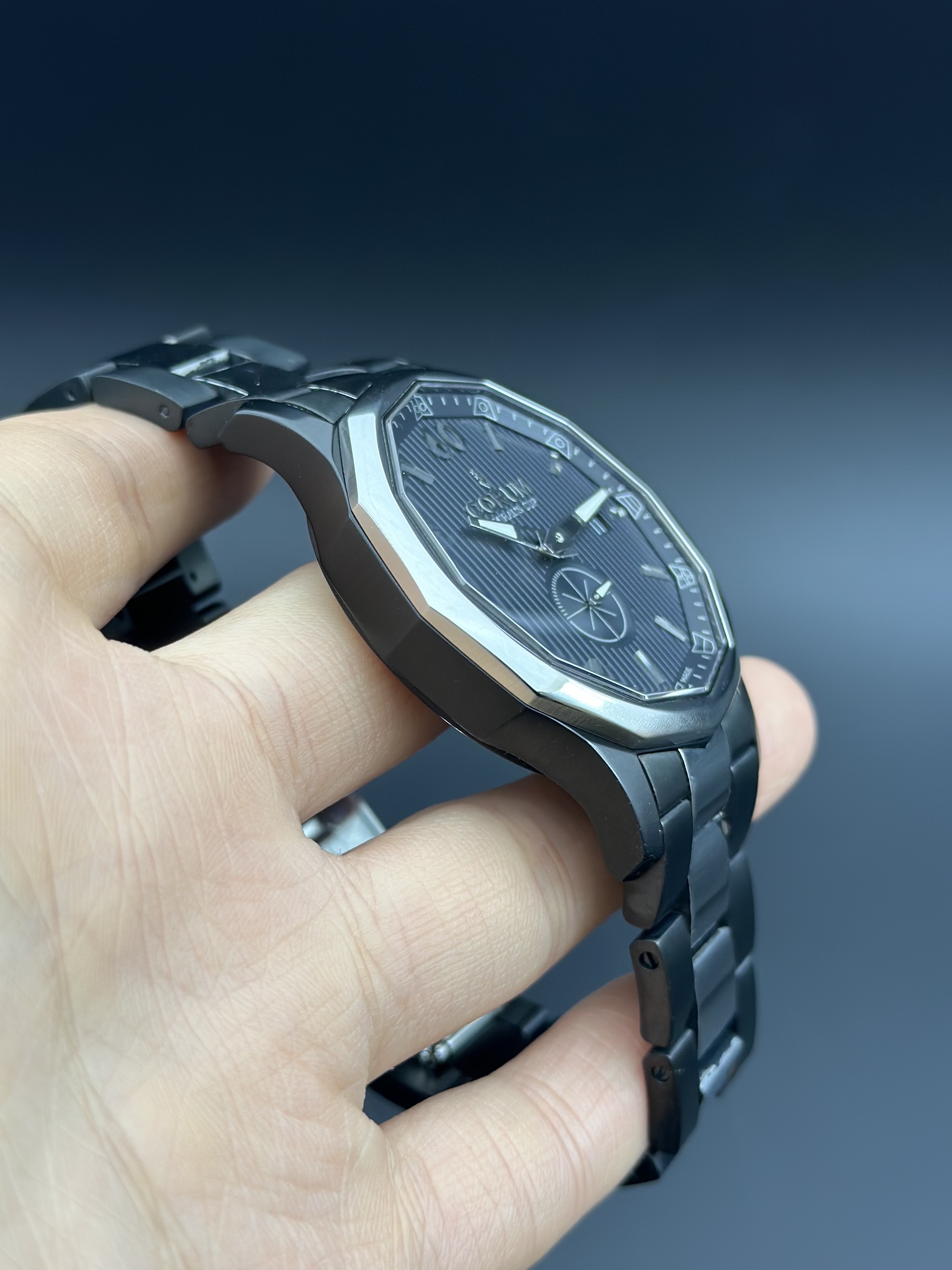Corum 395-101-30-V705-AB10 detail 2