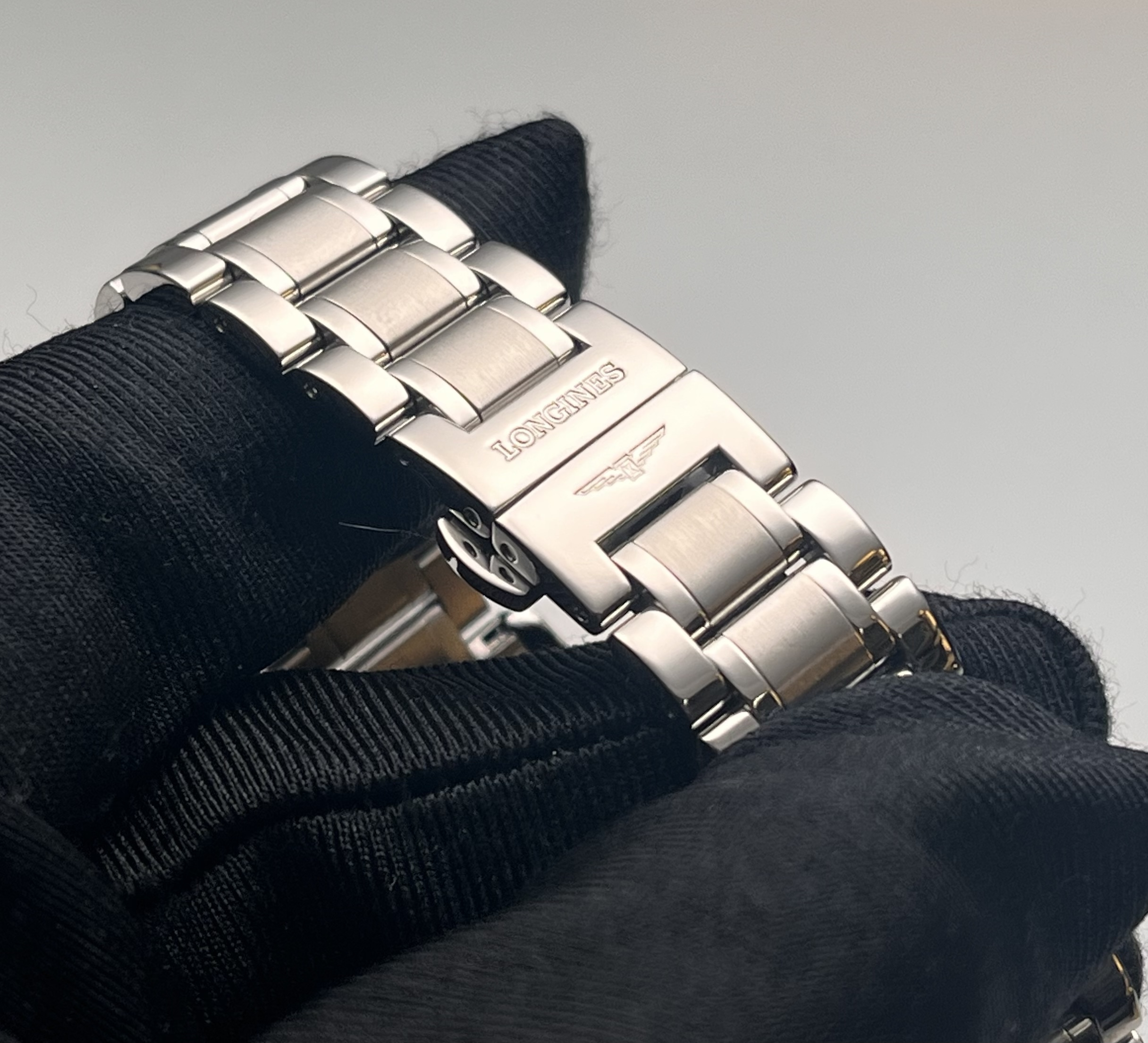 Longines L2.257.4.87.6 detail 5