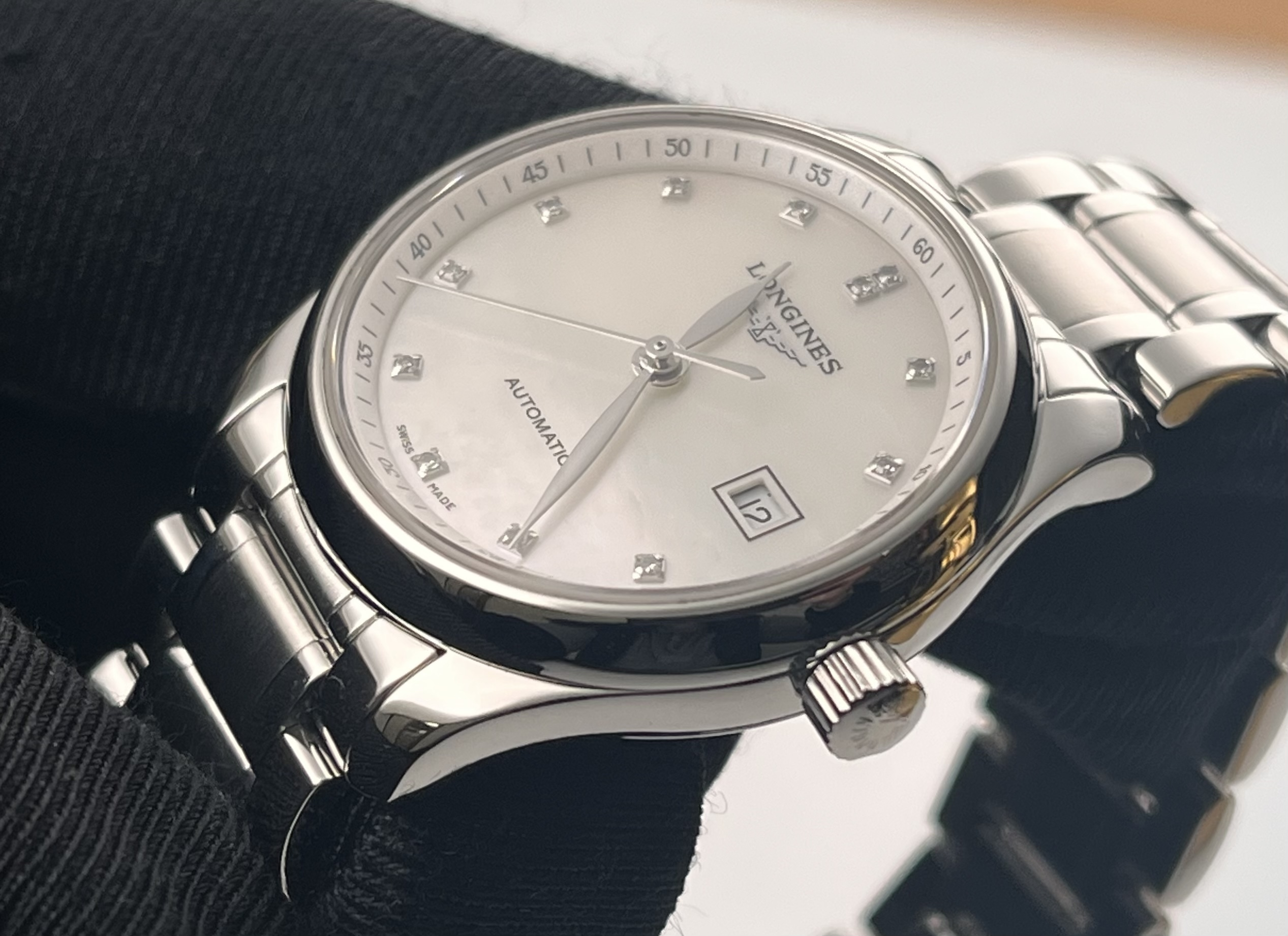 Longines L2.257.4.87.6 detail 3