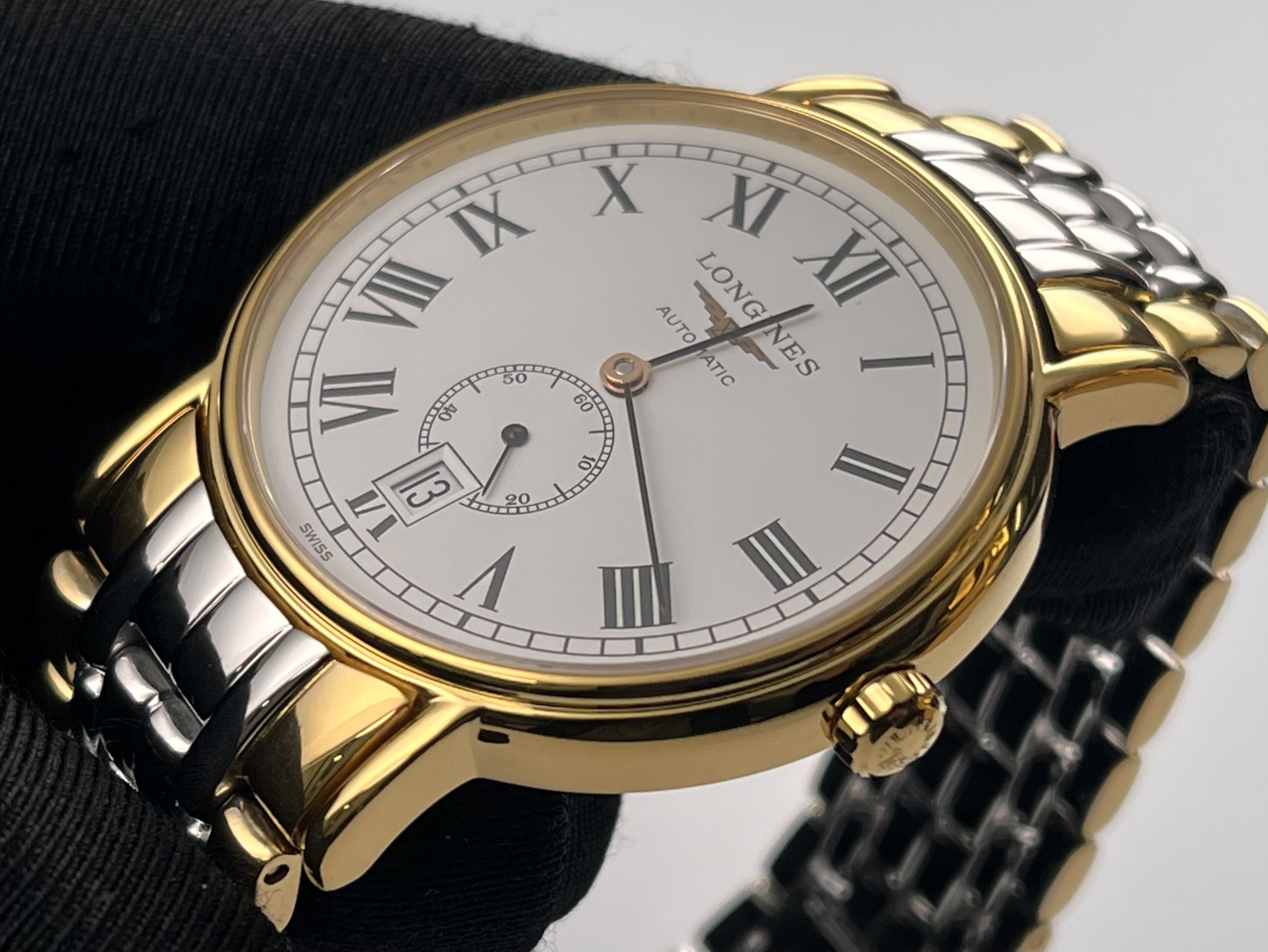 Longines L4.805.2.11.7 detail 2