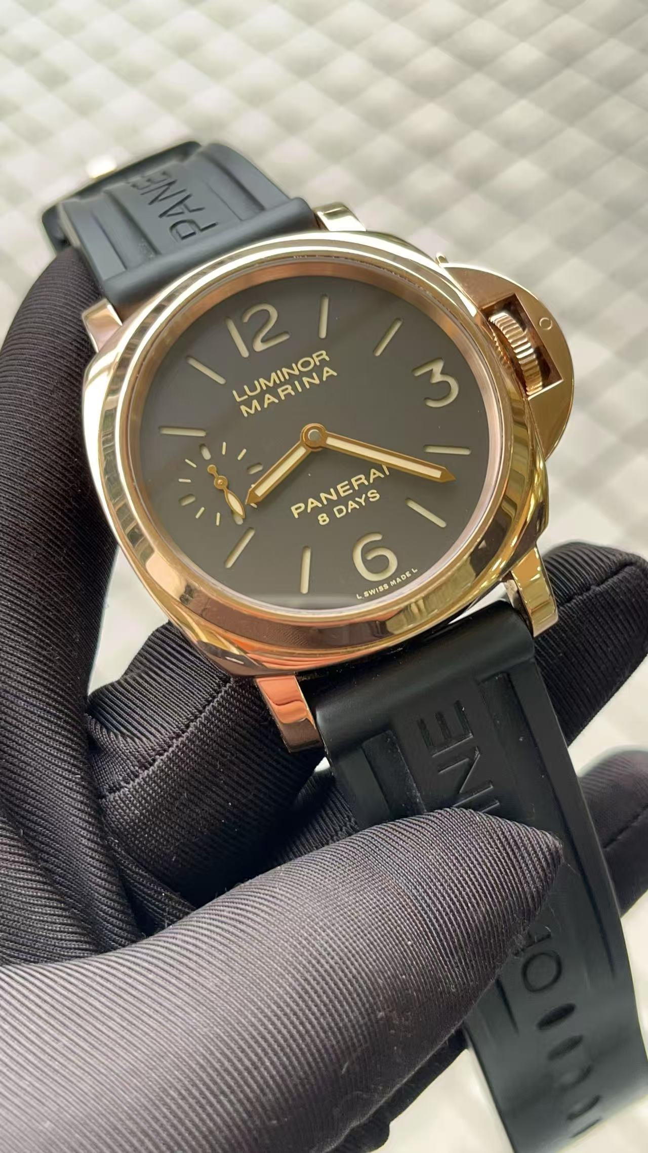 Panerai PAM00511 detail 1