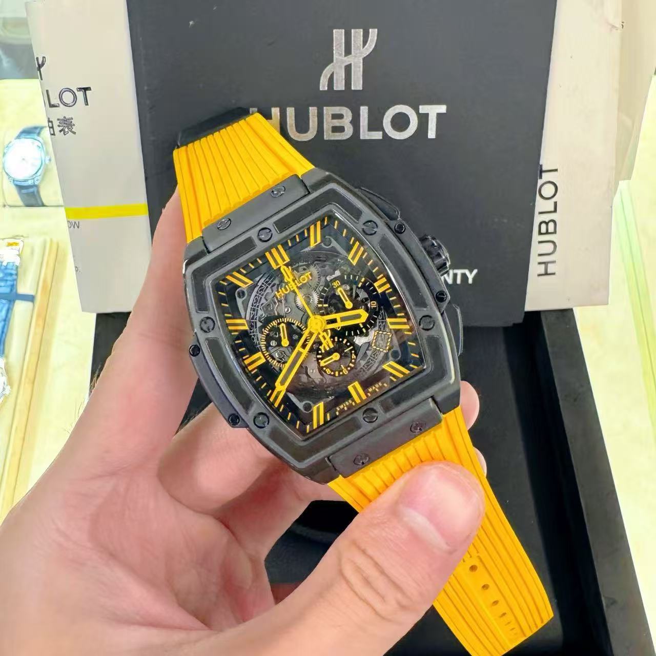 Hublot 601.CY.0190.LR detail 1