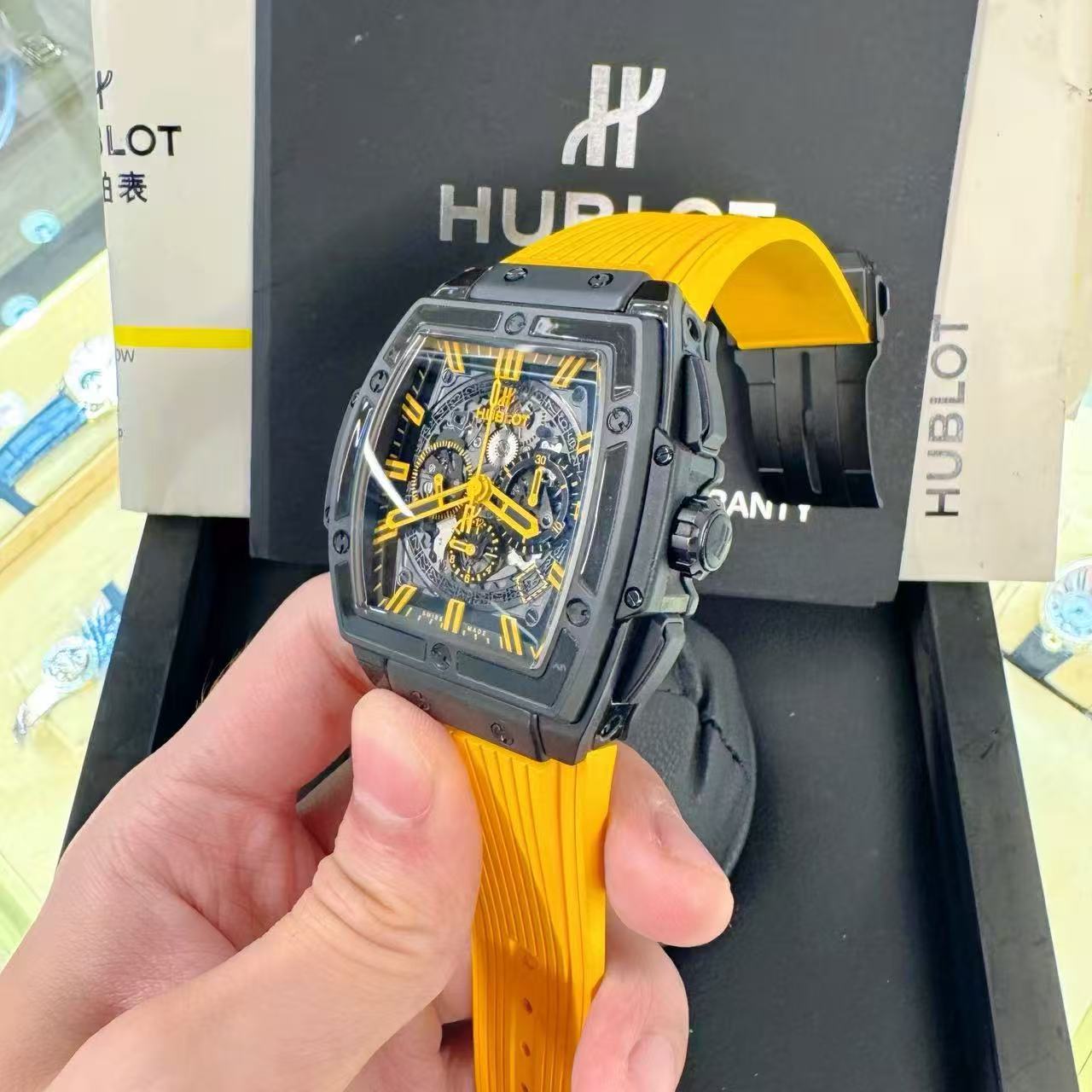 Hublot 601.CY.0190.LR detail 2