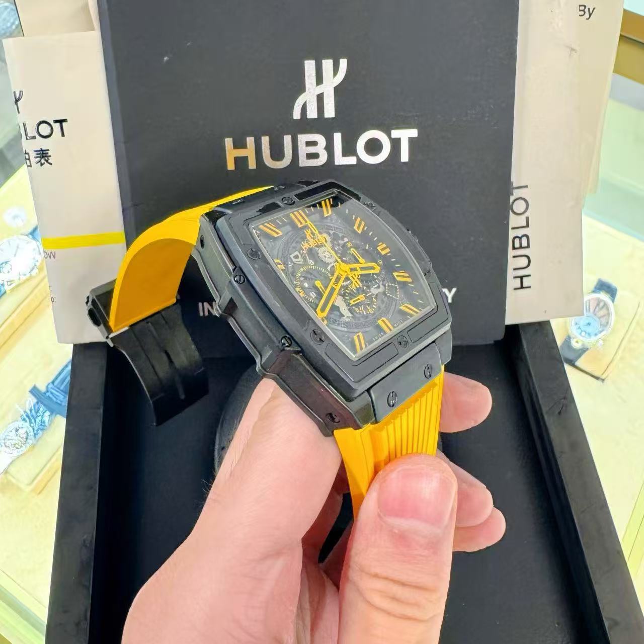 Hublot 601.CY.0190.LR detail 3