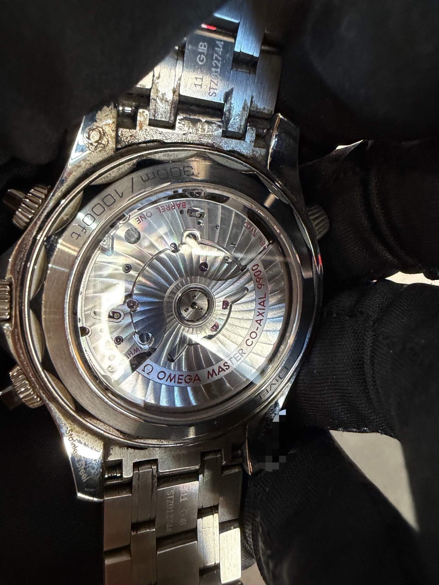 Omega 210.30.44.51.01.001 detail 3