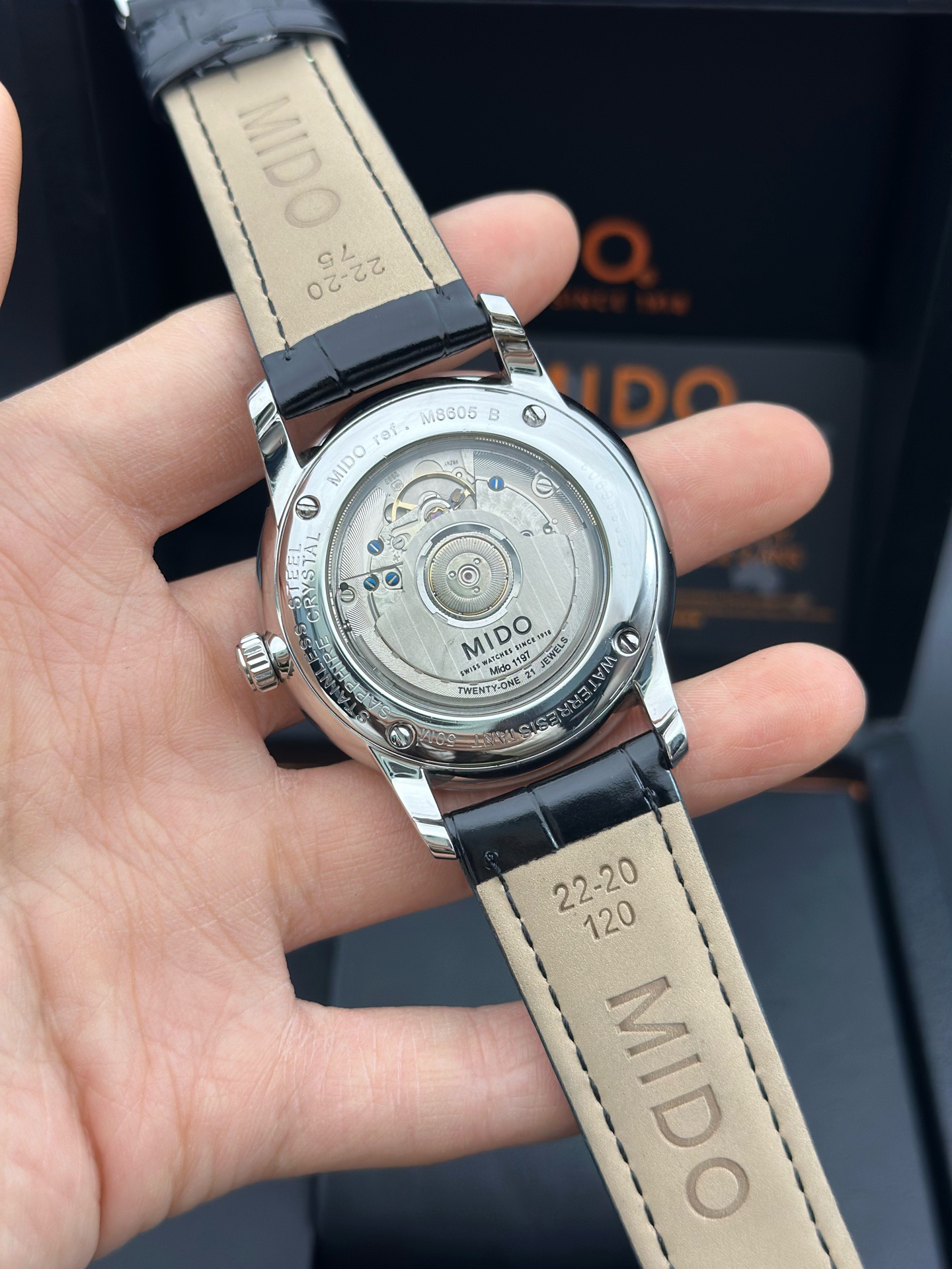 Mido M8605.4.18.8 detail 6