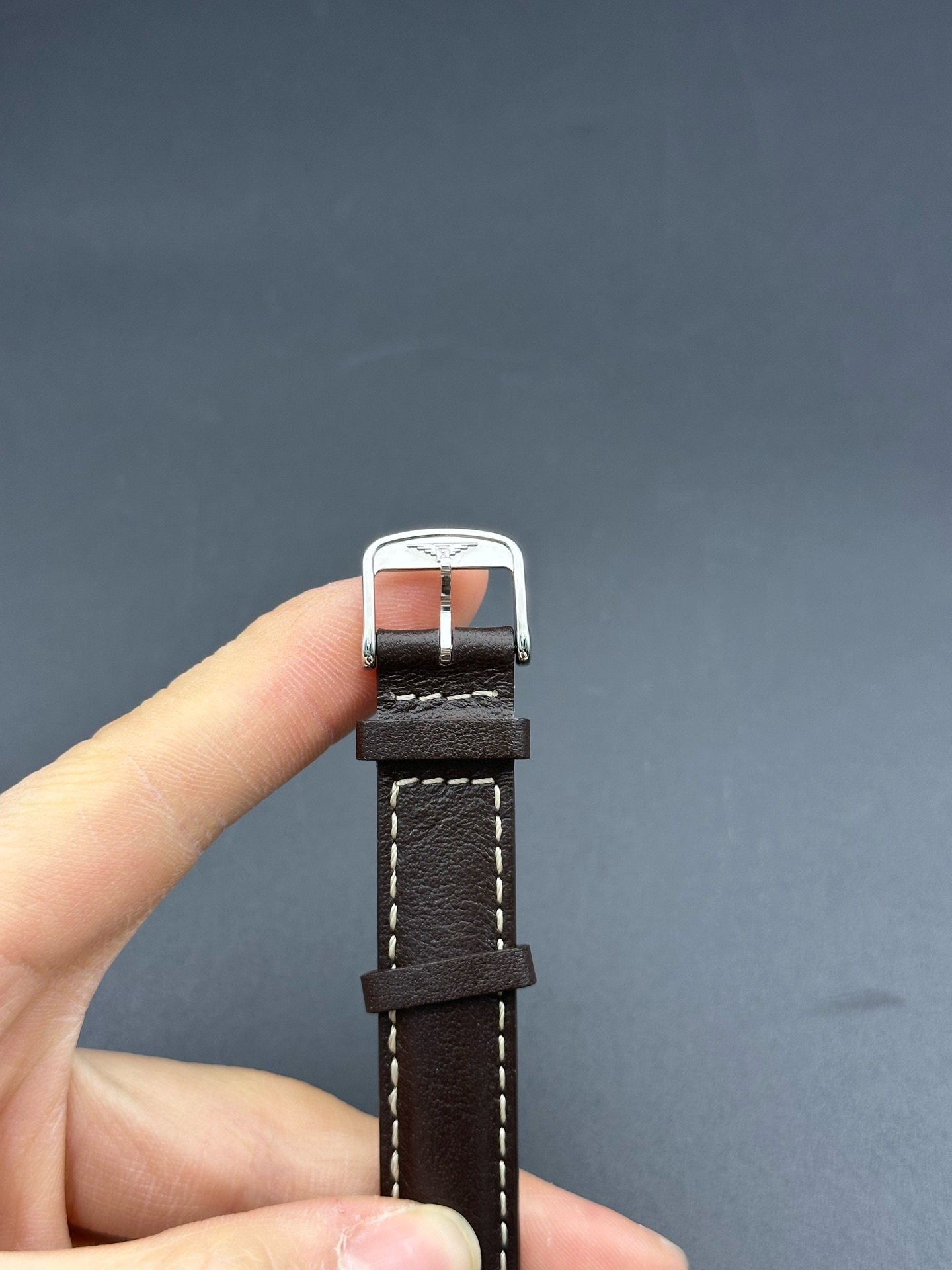 Longines L6.137.4.71.2 detail 4