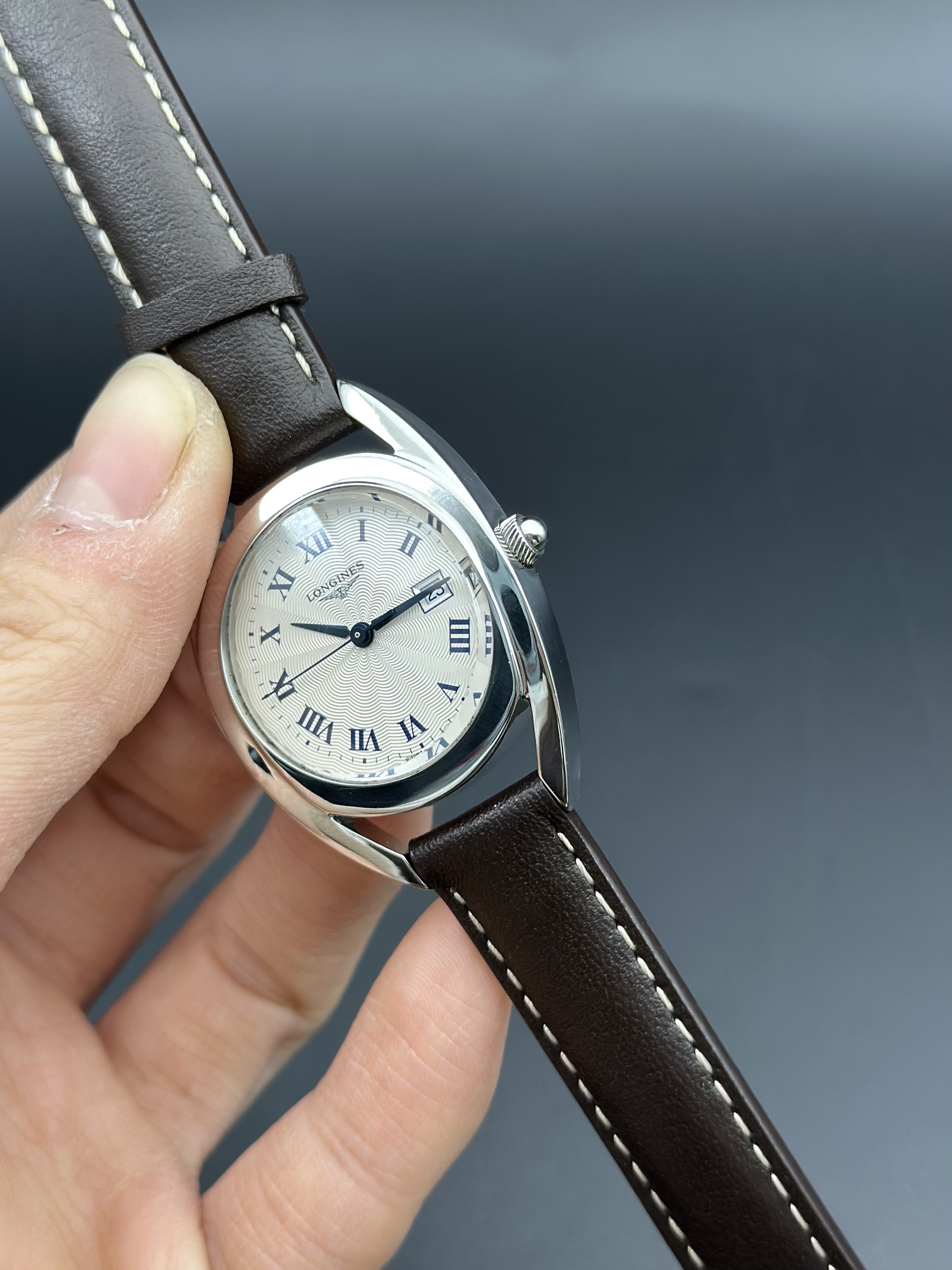 Longines L6.137.4.71.2 detail 3