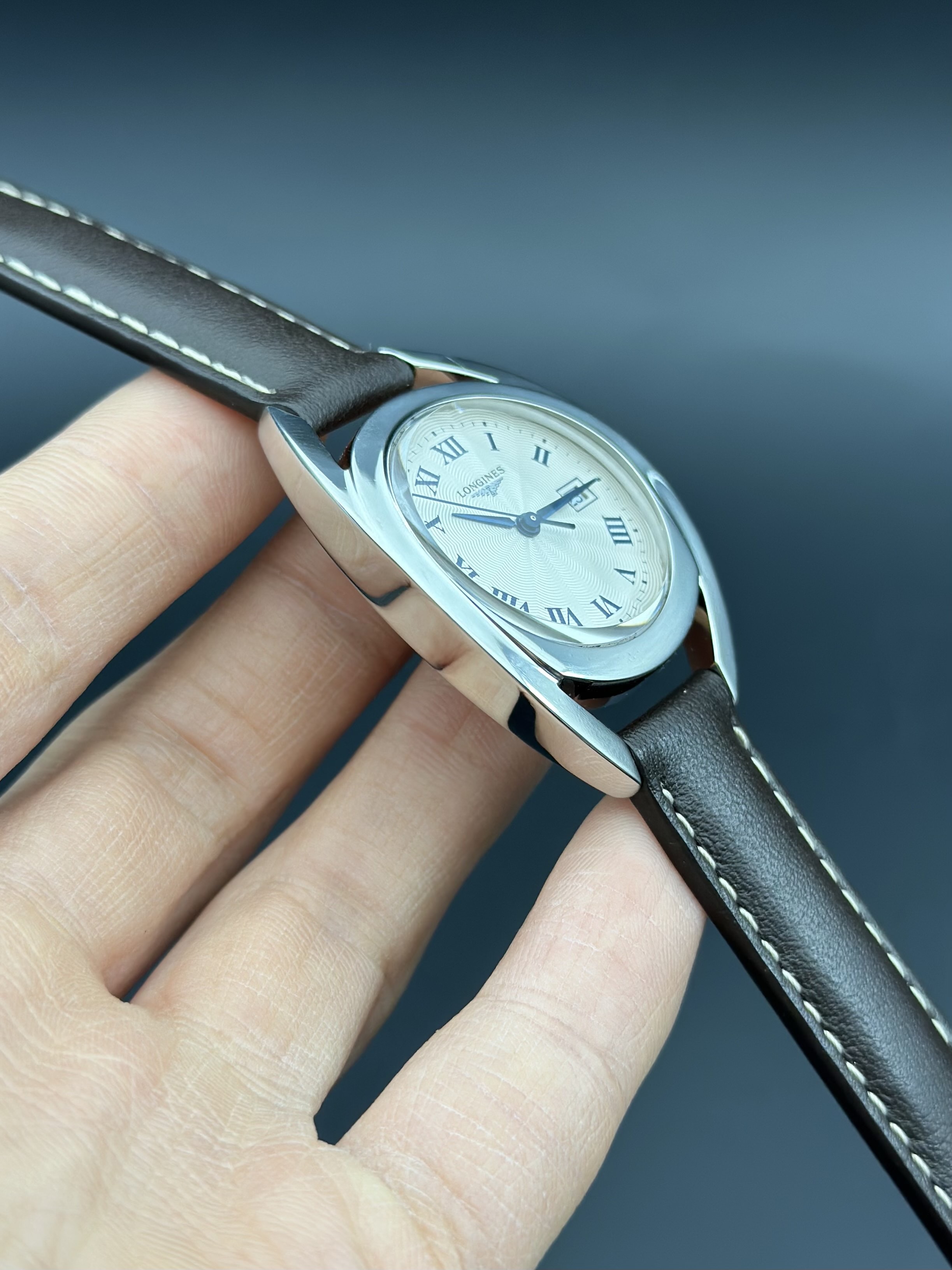 Longines L6.137.4.71.2 detail 2