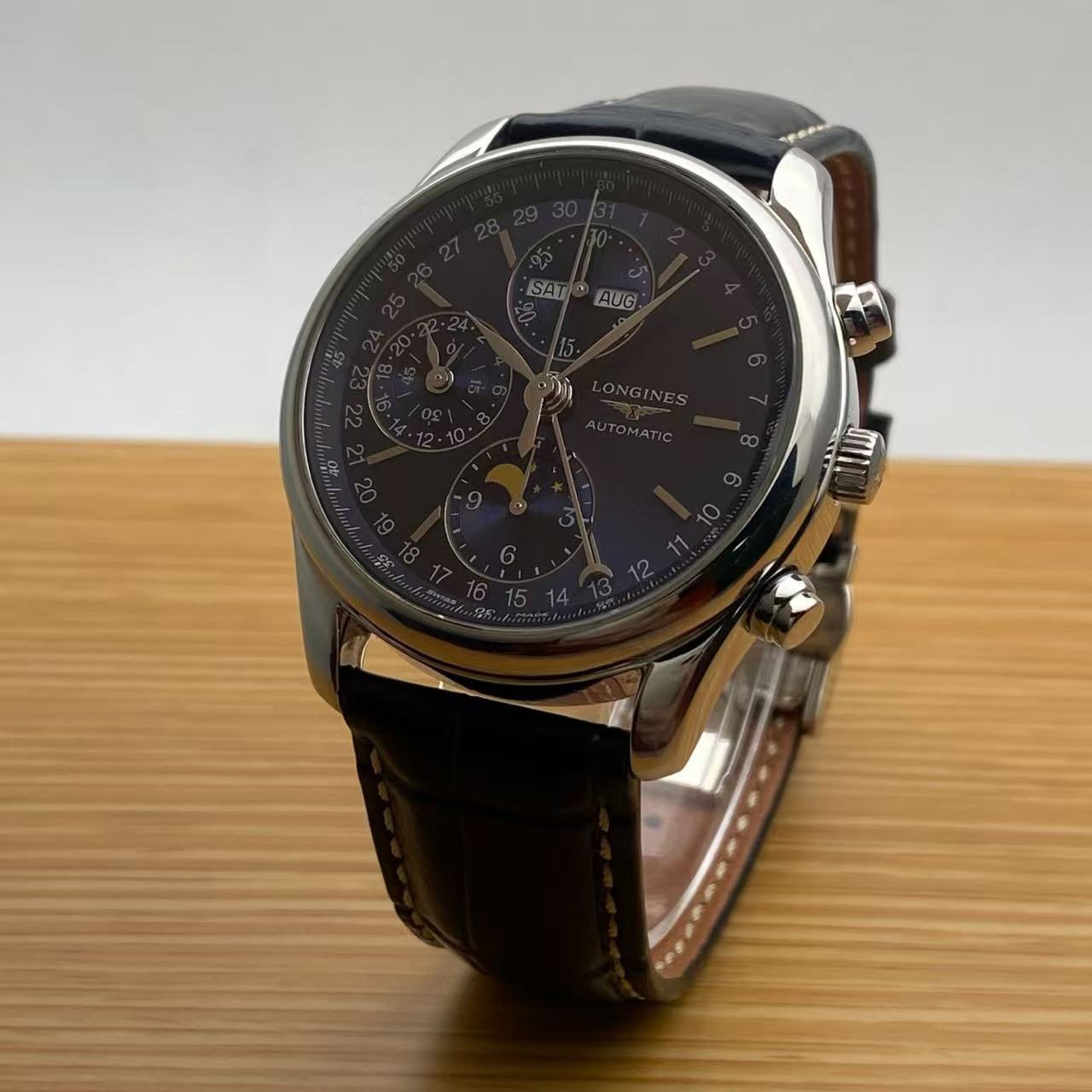 Longines L2.673.4.92.0 detail 3