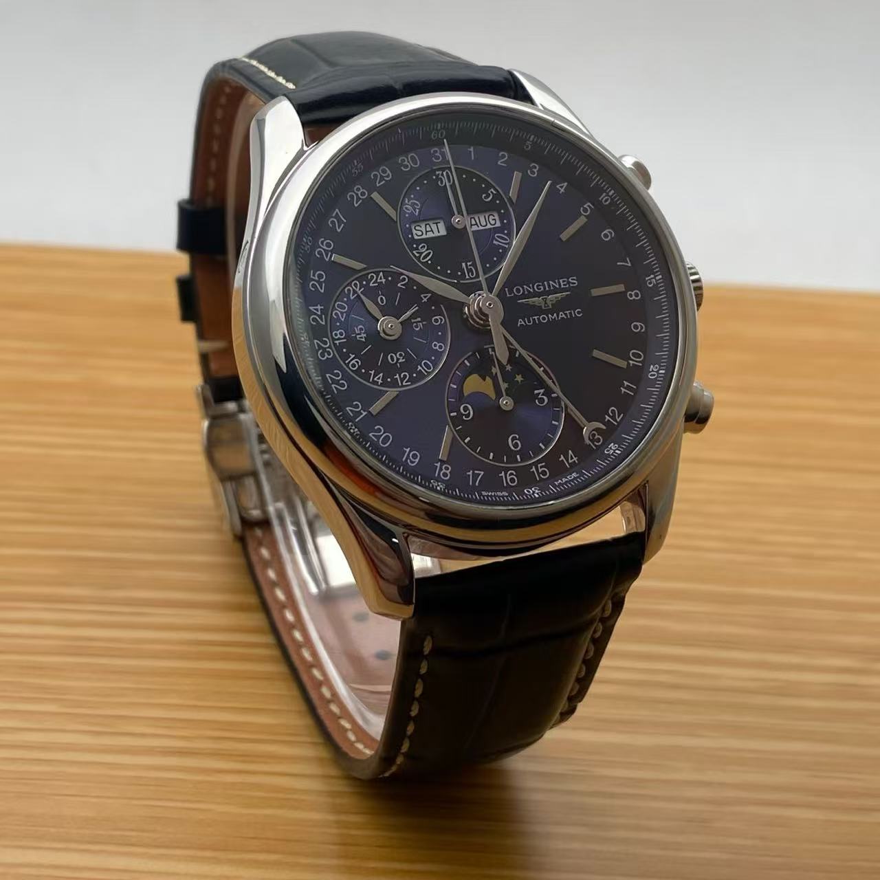 Longines L2.673.4.92.0 detail 4